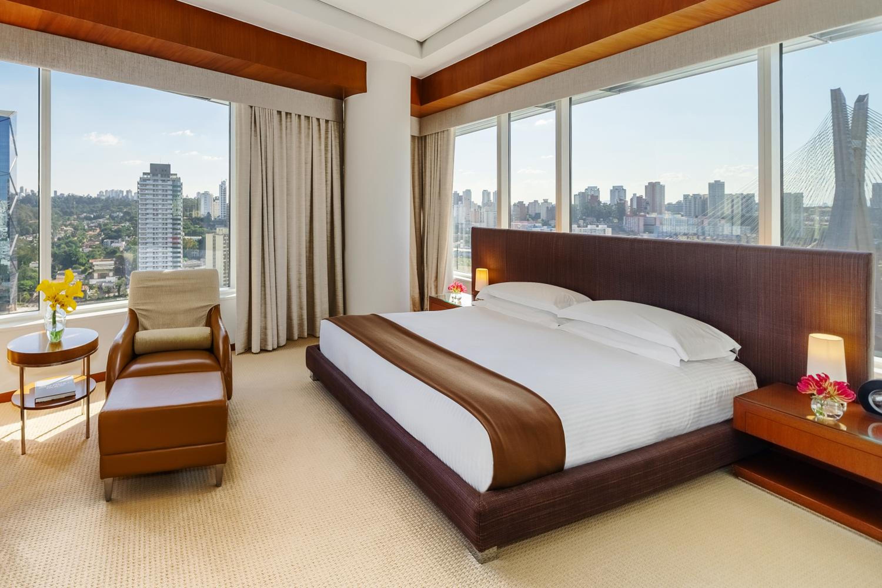Diplomatic Suite - Photo 9