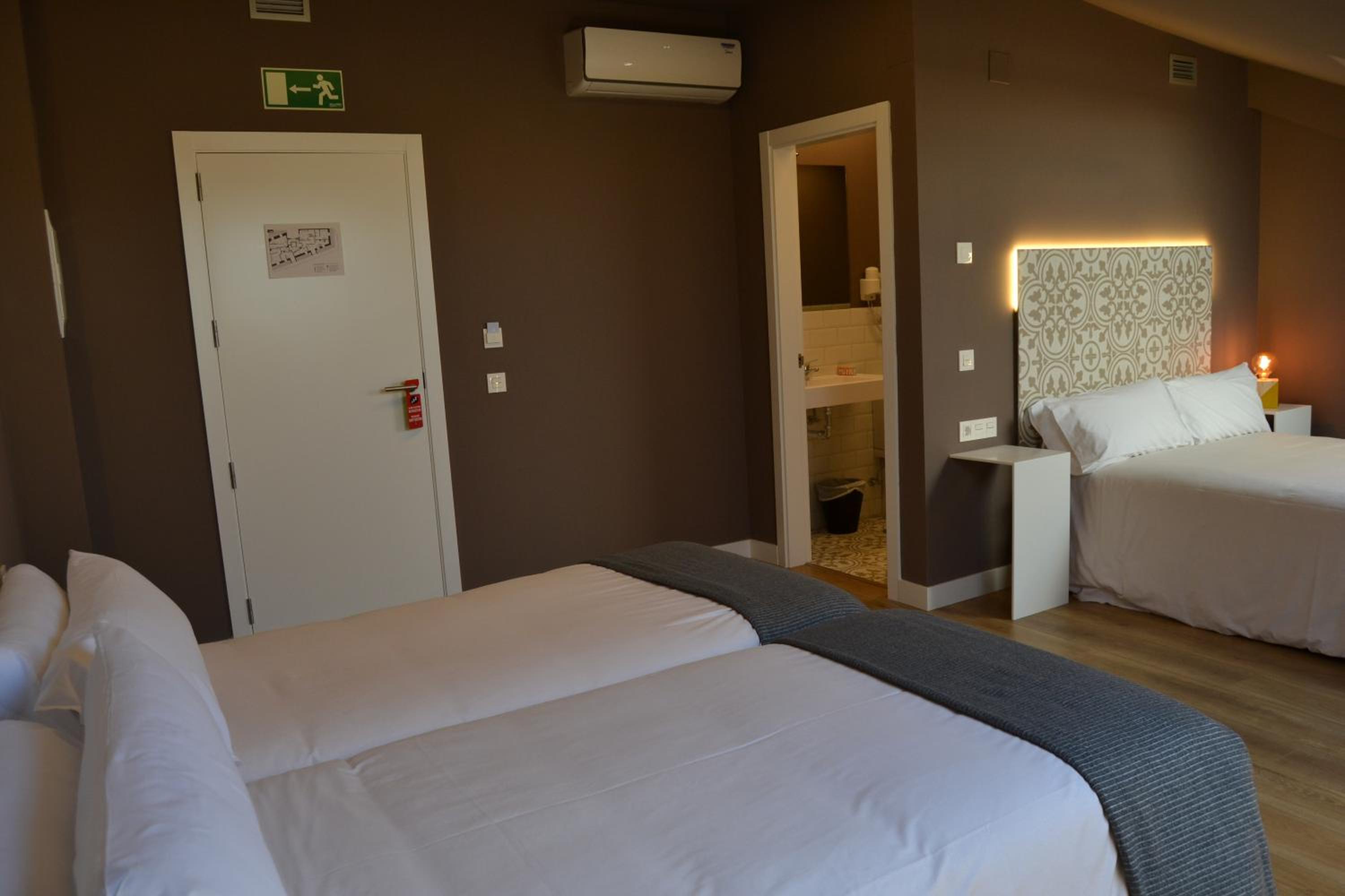 Standard Quadruple Room - Photo 1