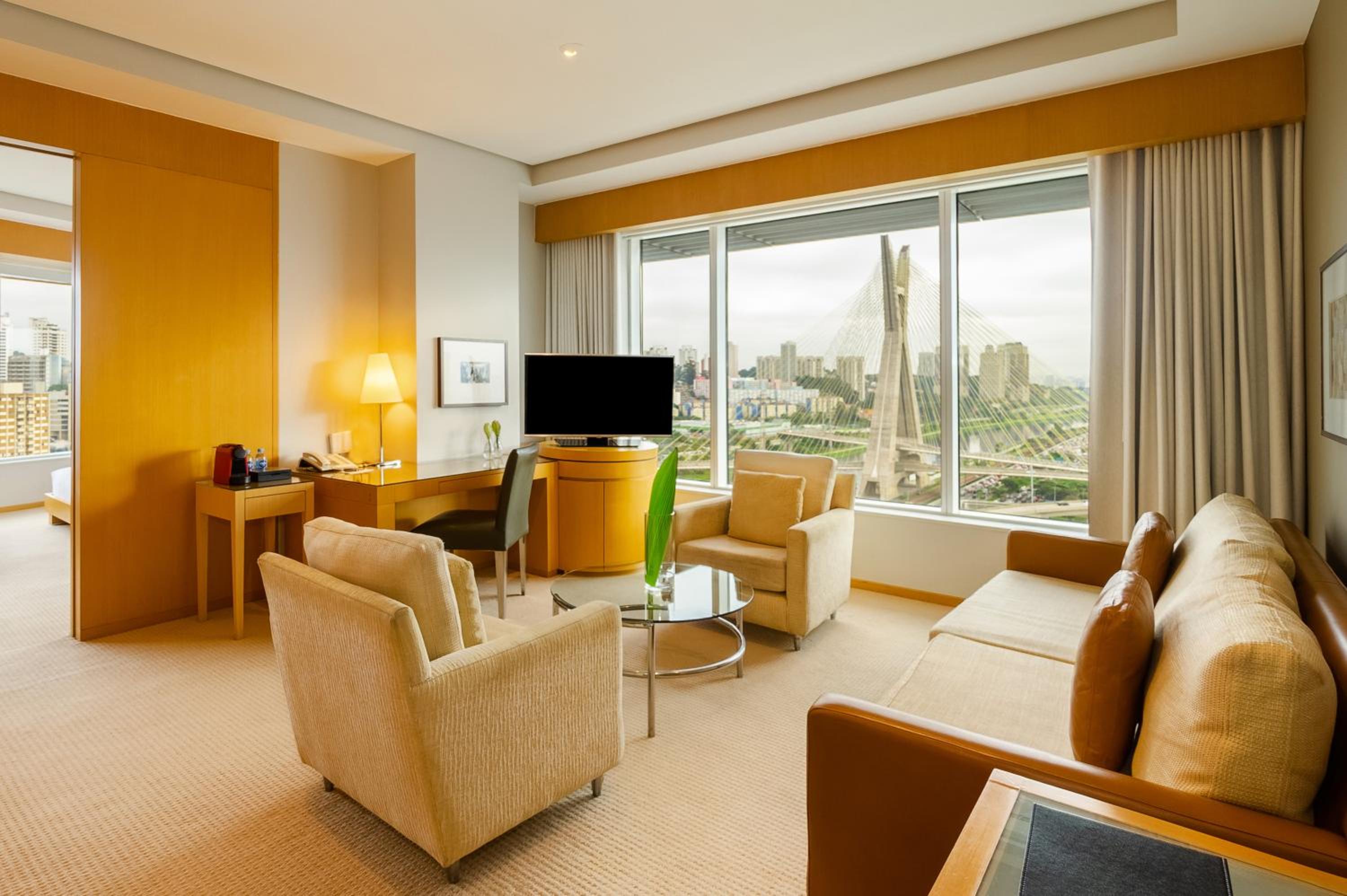 Grand Suite with View - Photo 9