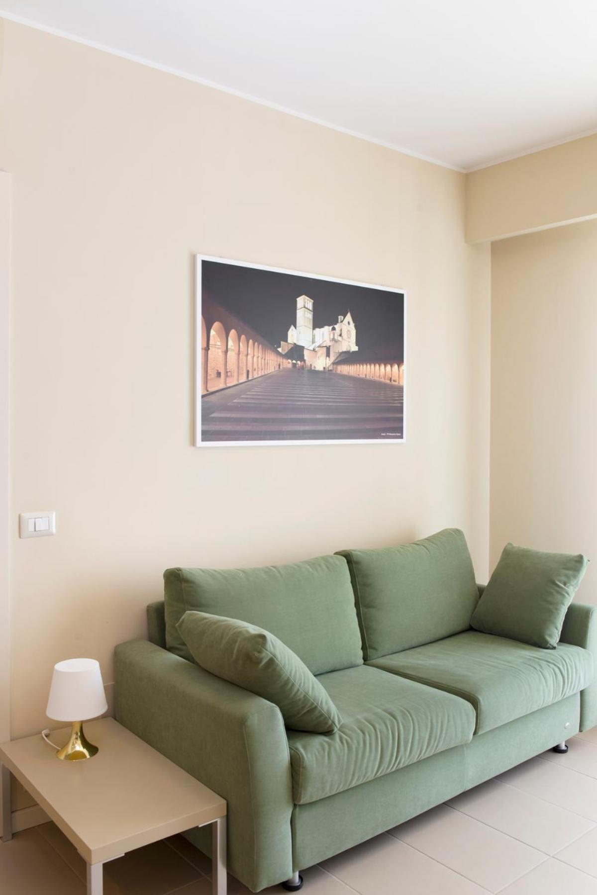 One-Bedroom Apartment with Terrace - Photo 3