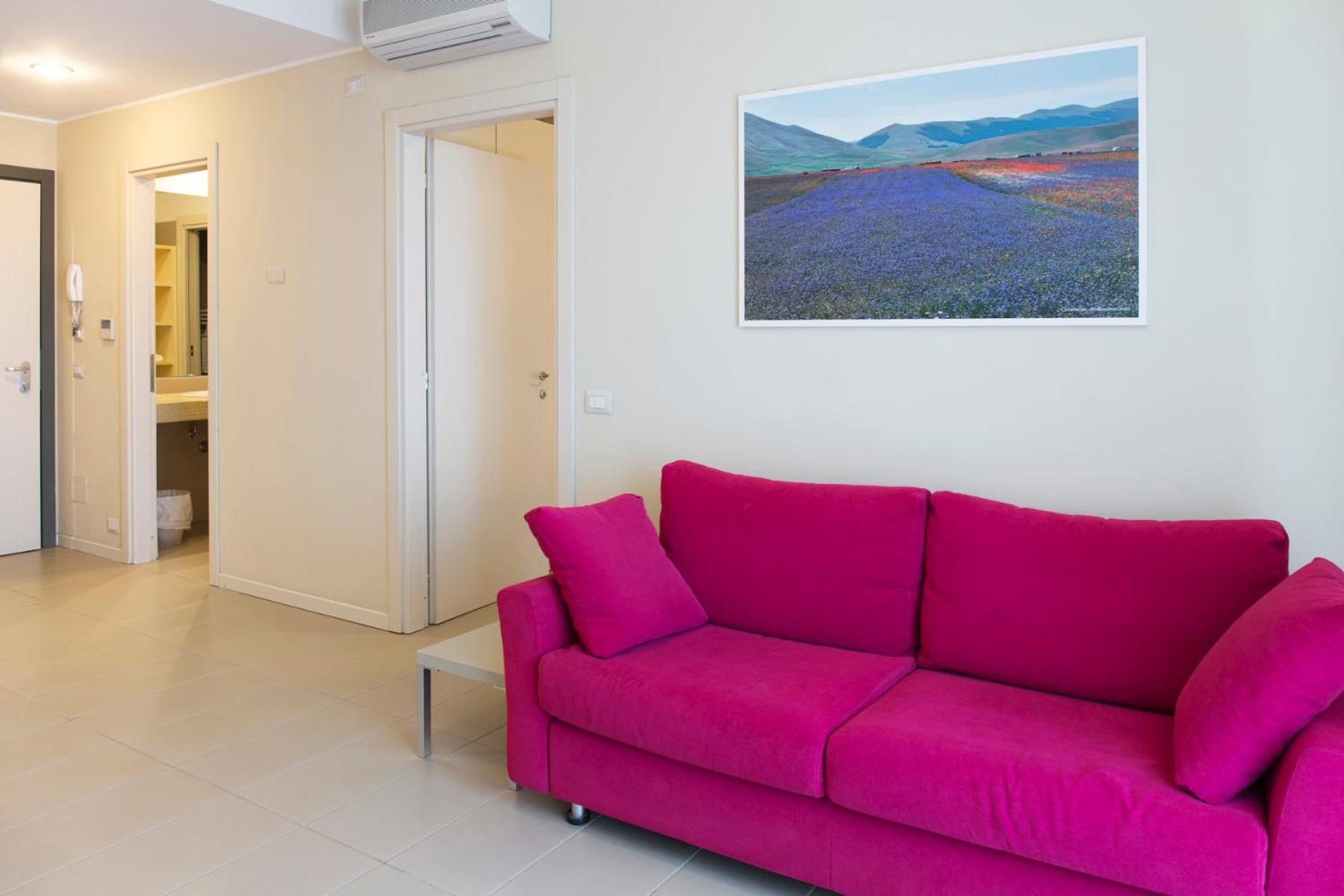 One-Bedroom Apartment with Terrace - Photo 6