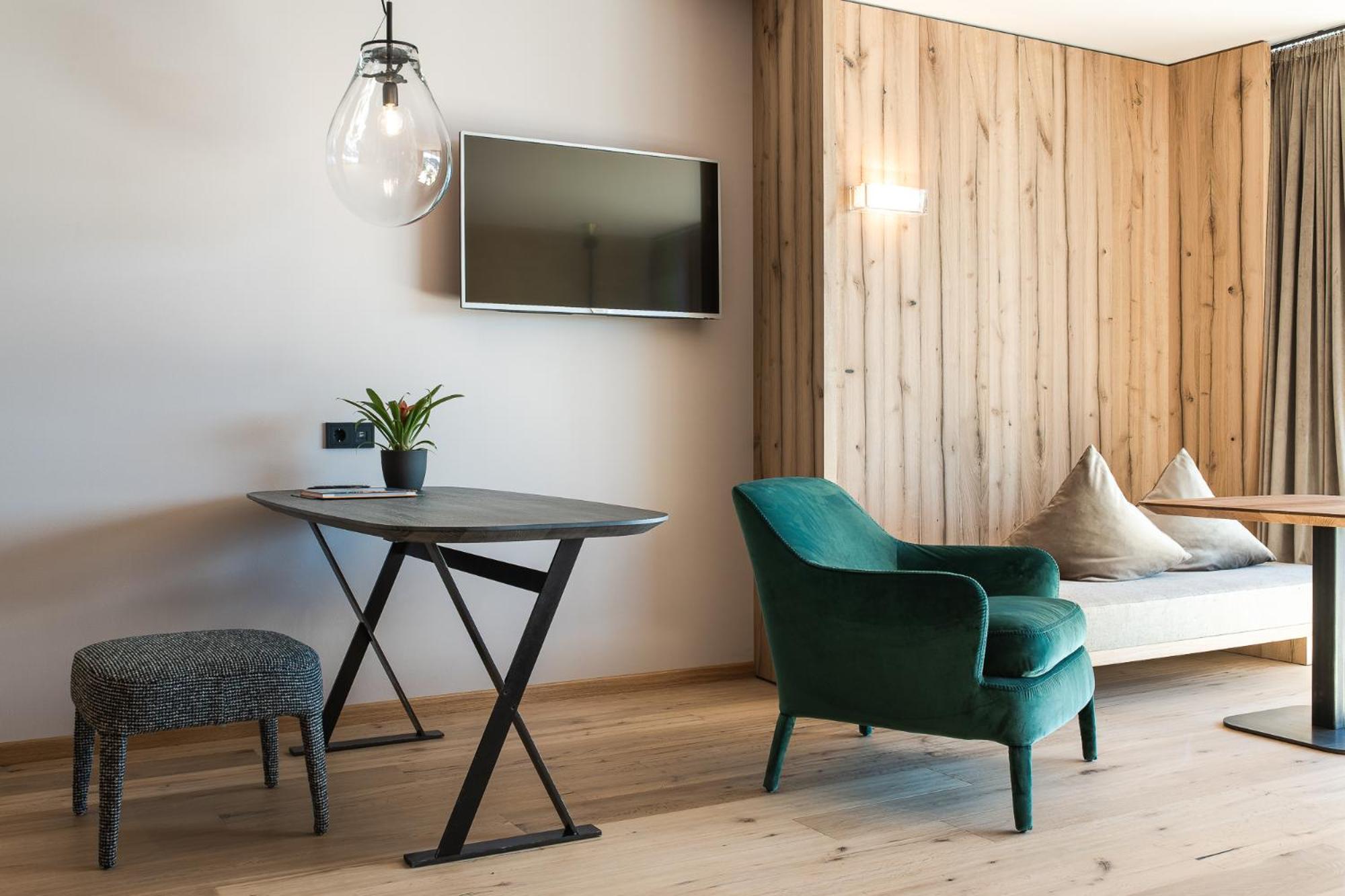 Superior Suite - Photo 3