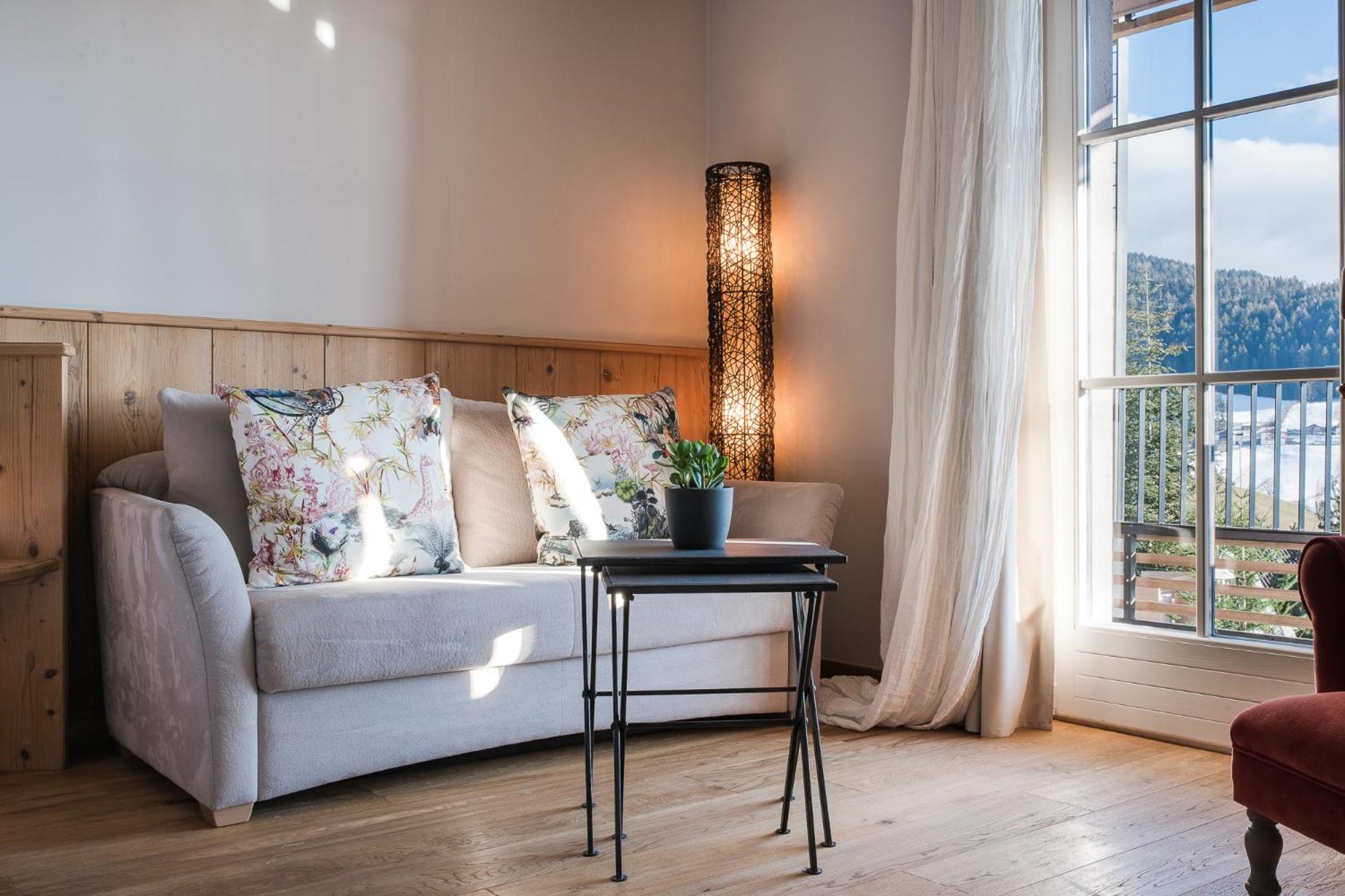Suite - Photo 3