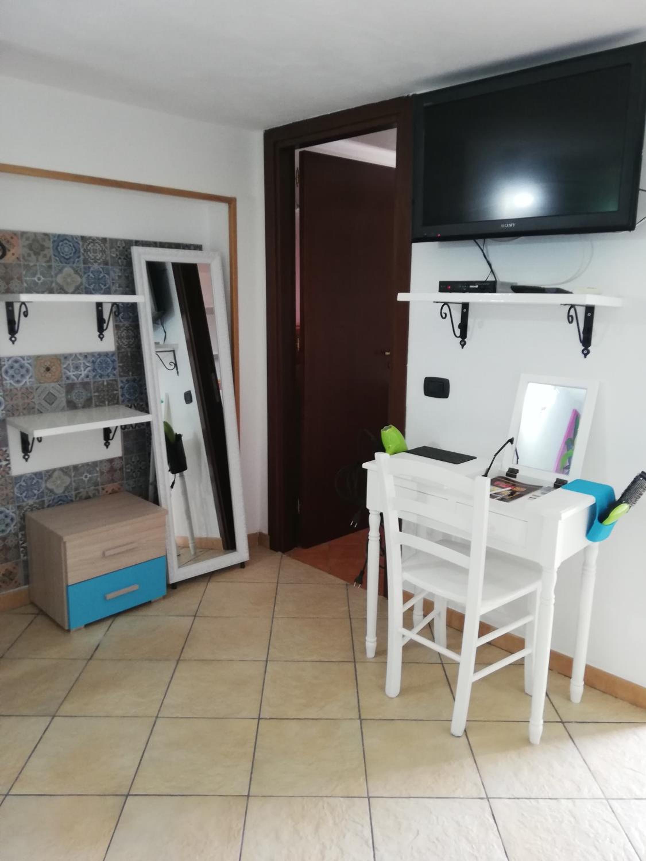Family Room with Sea View - Photo 24