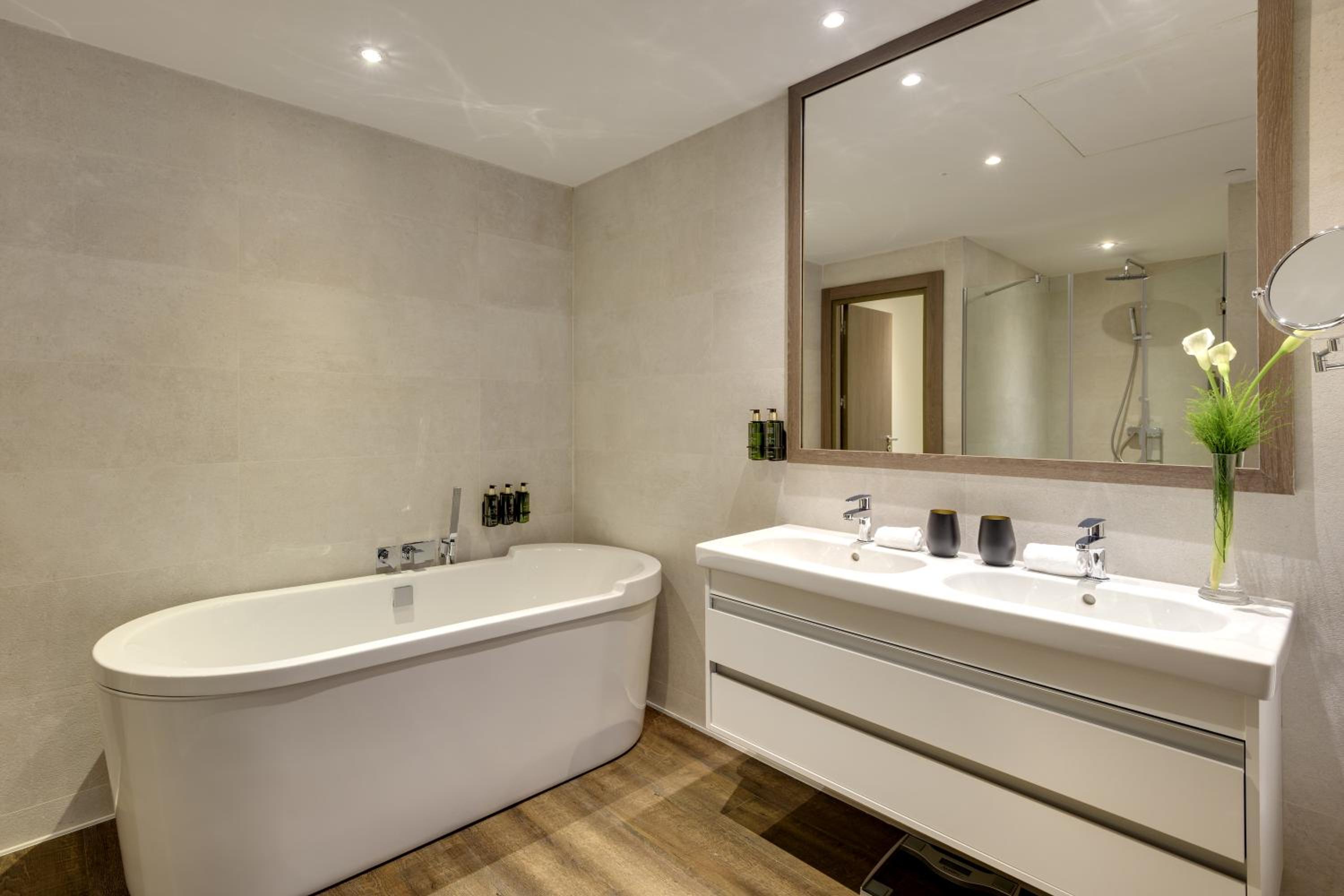 The Level Premium Room - Photo 15