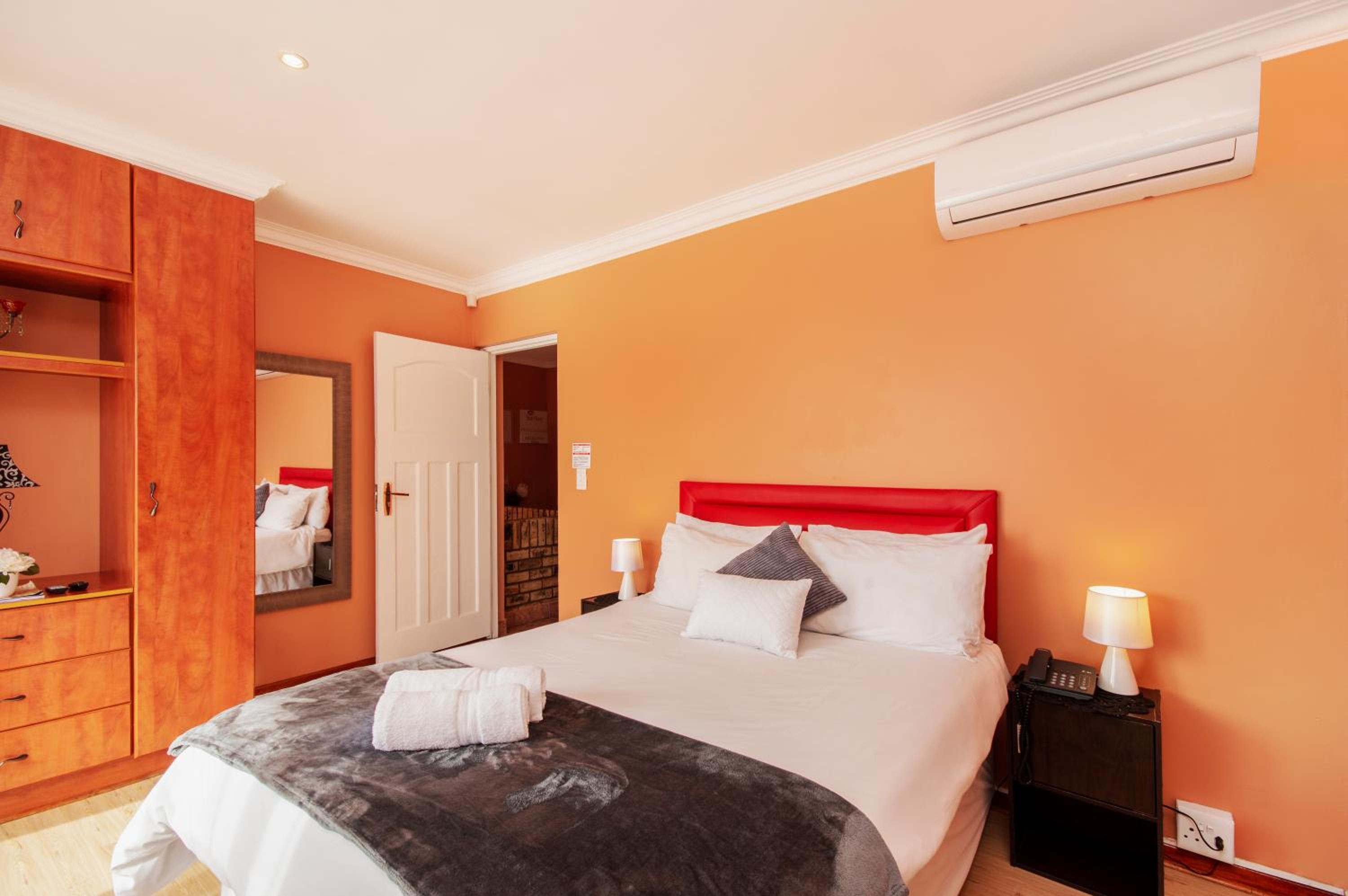 Double Room with Balcony photo 3