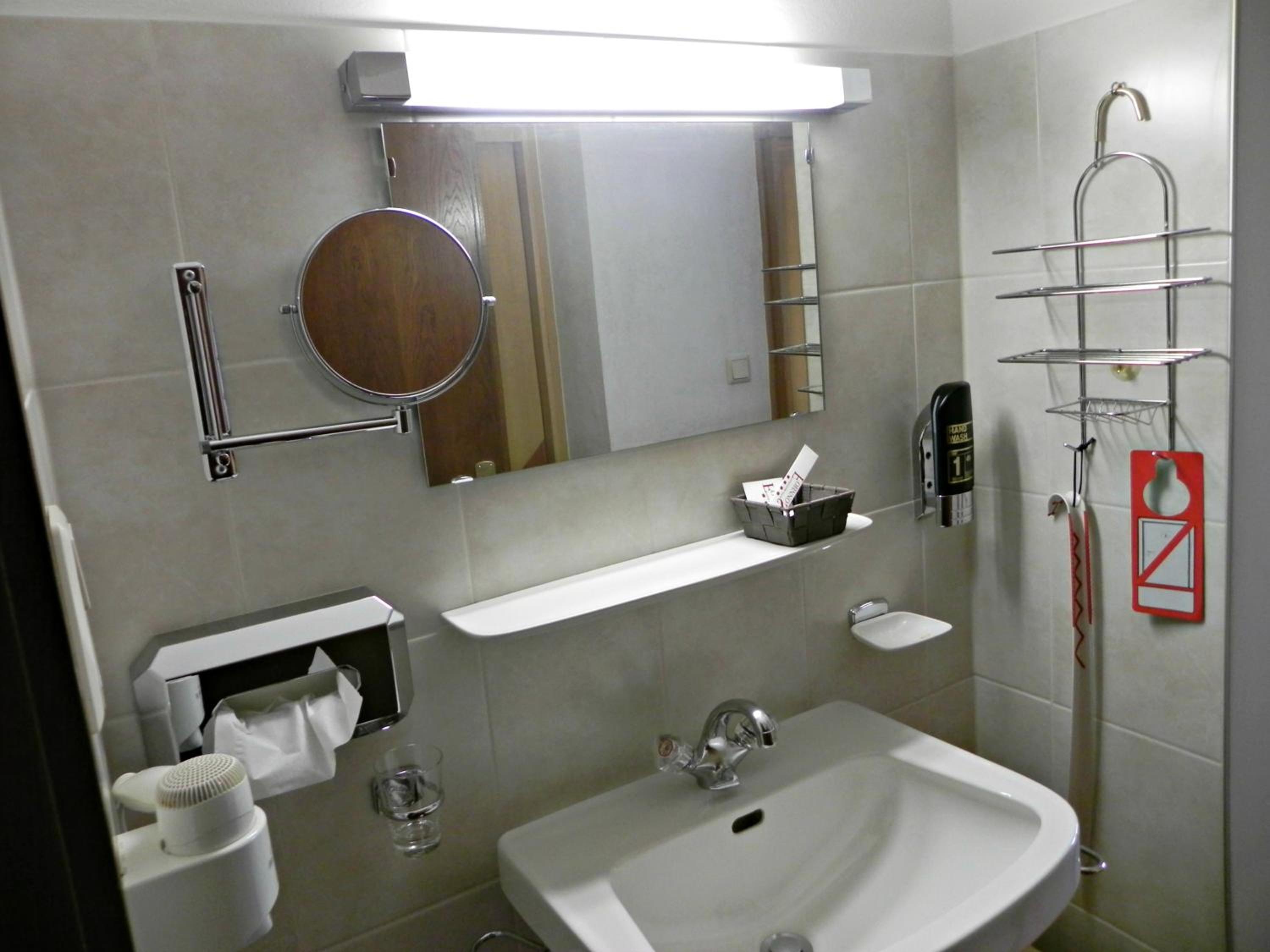 Single Room photo 2