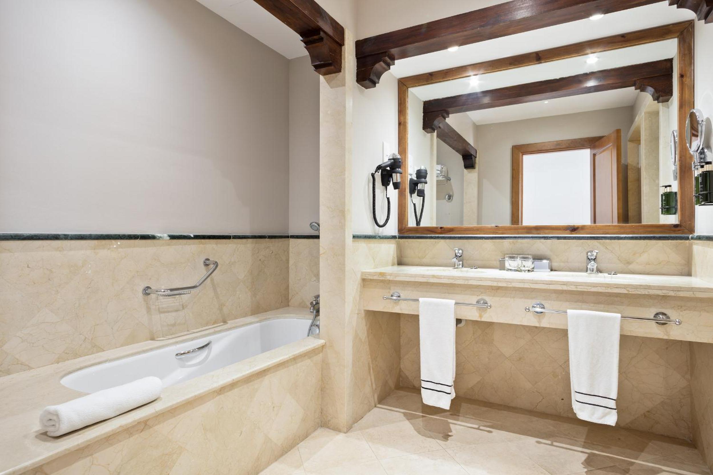 Suite Junior The Level (2 adults + 2 kids) - Photo 3