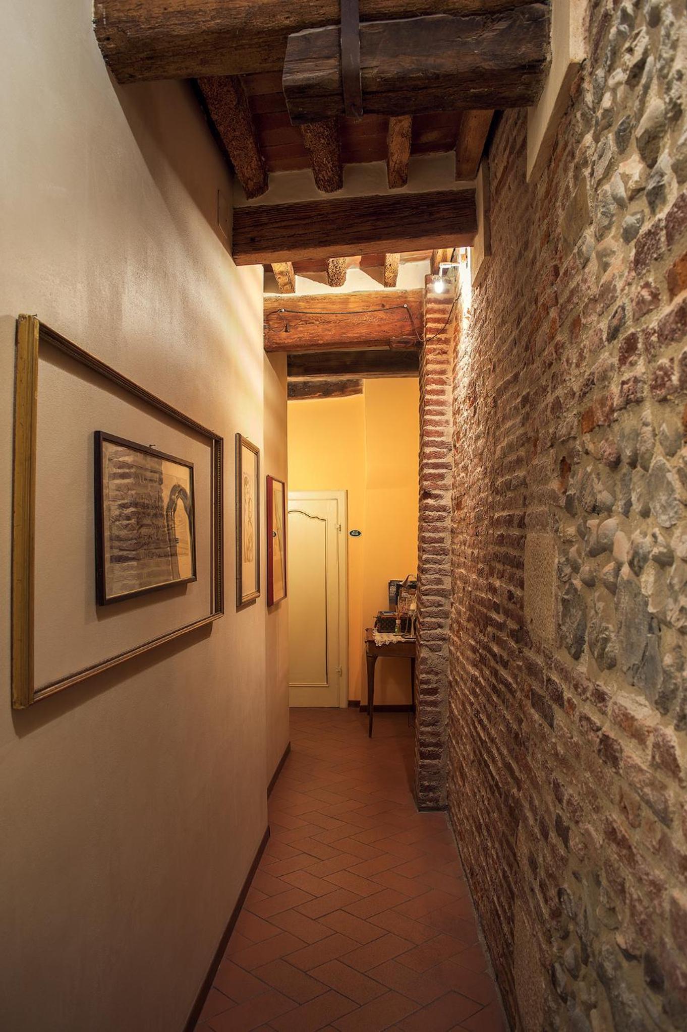 Corte Fiorita with internal courtyard photo 1