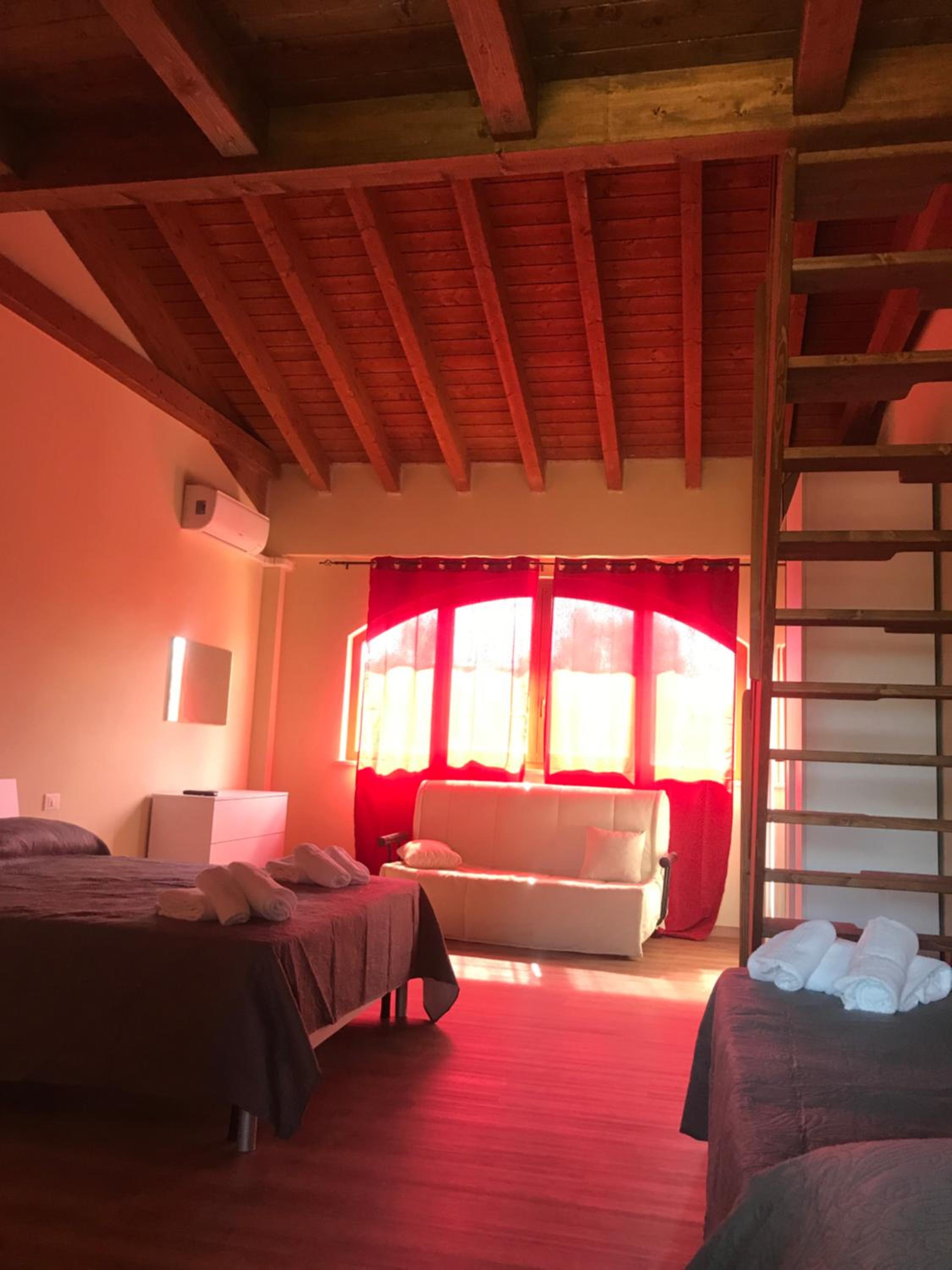 Triple Room - Photo 9