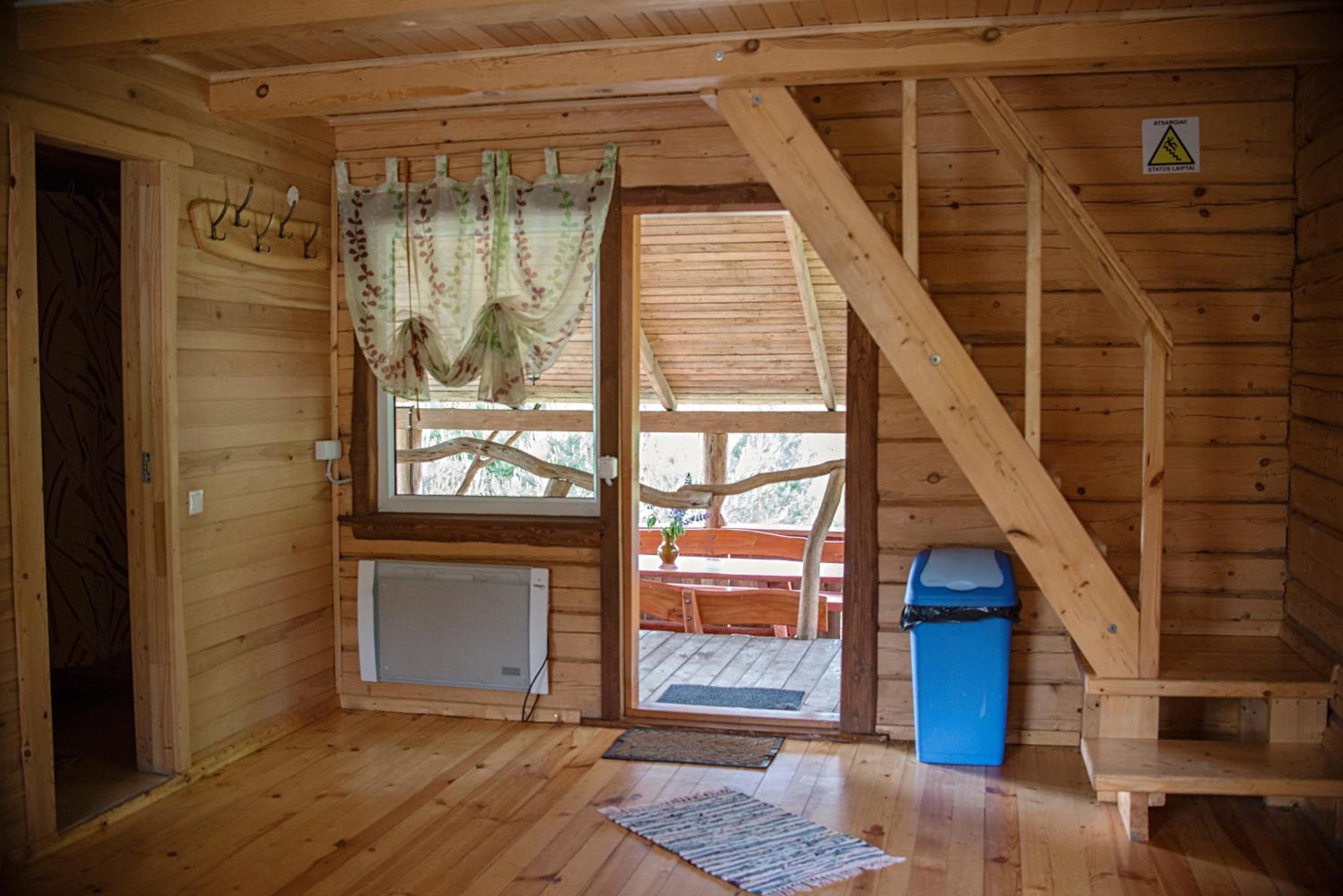 Family Room With Lake View photo 3