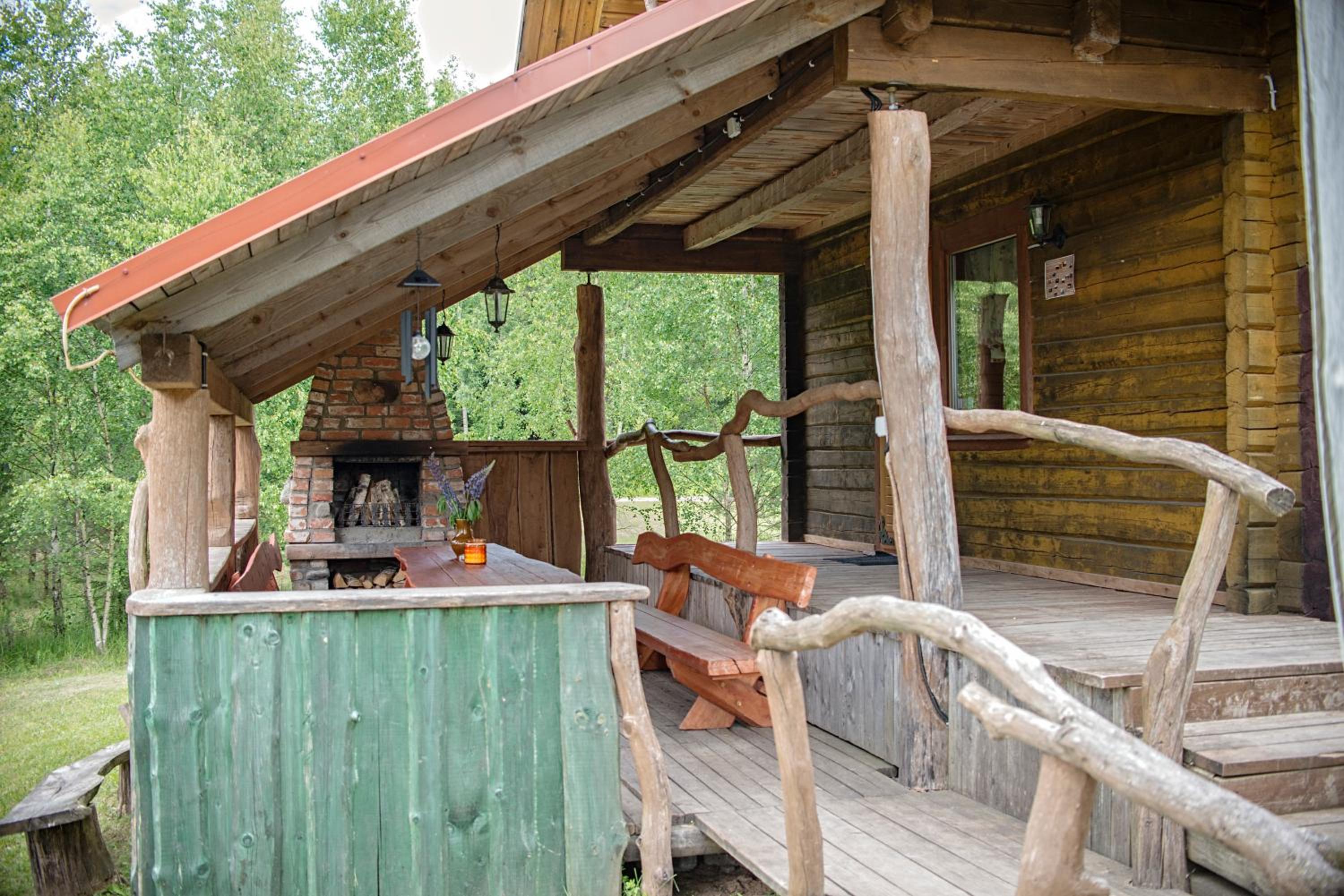 Family Room With Lake View photo 2