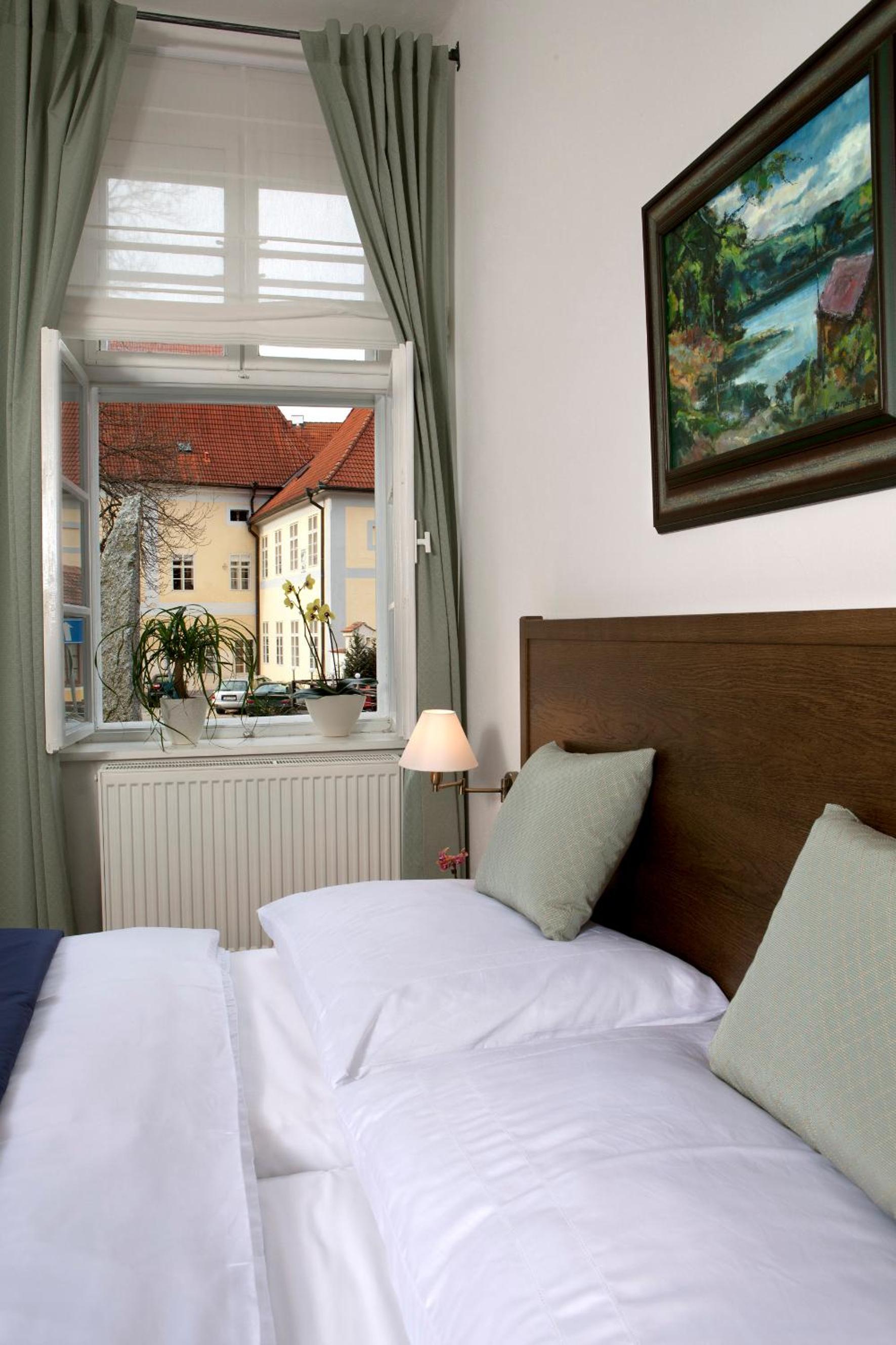 Deluxe Double Room photo 2