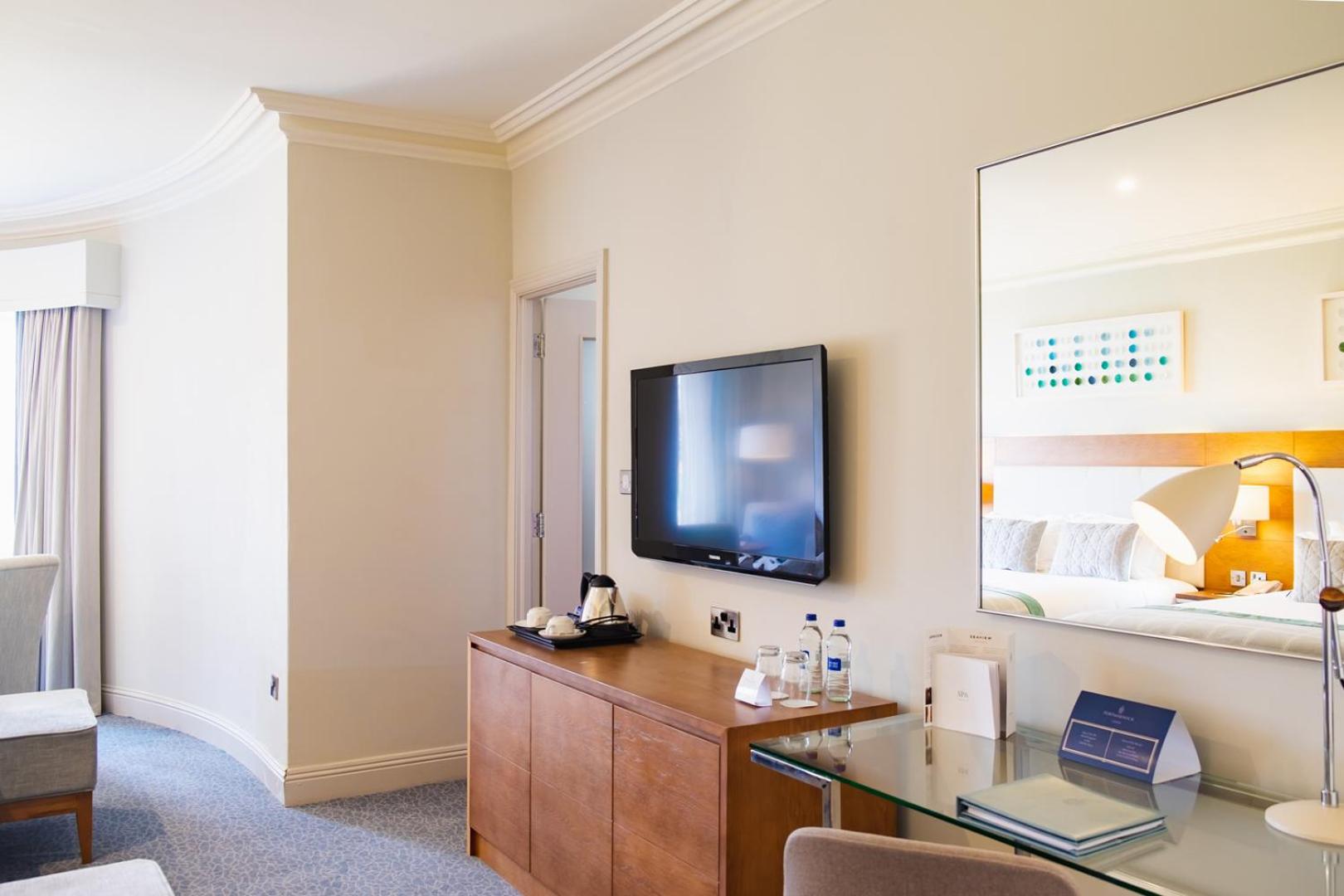Family Executive Room - Photo 7