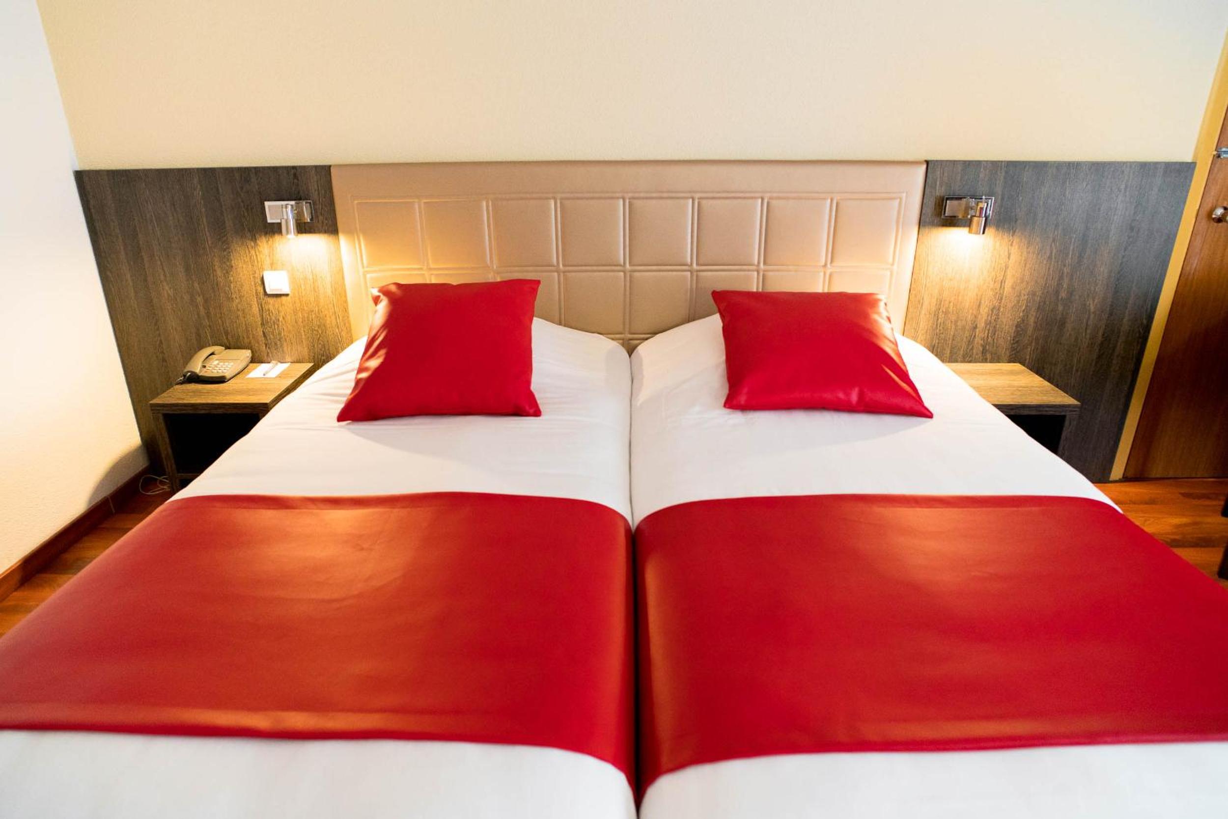Club Double Room - Photo 7