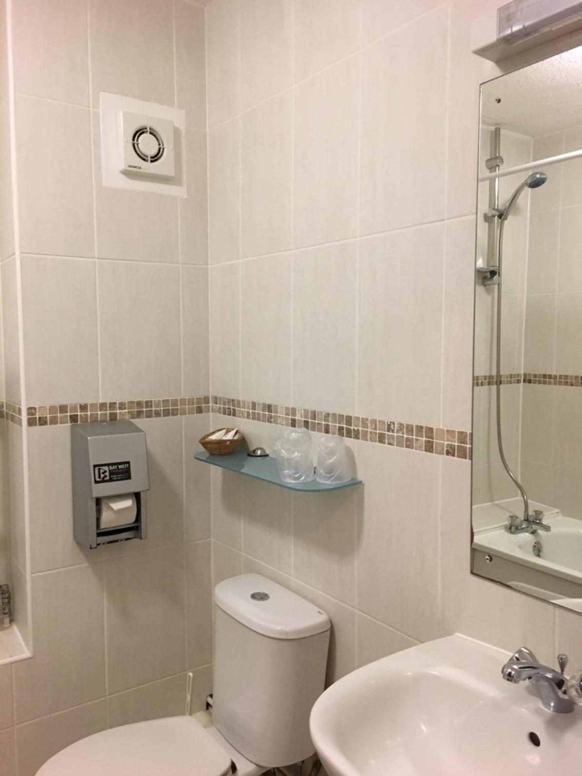 Standard Double Room - Non-Smoking photo 3