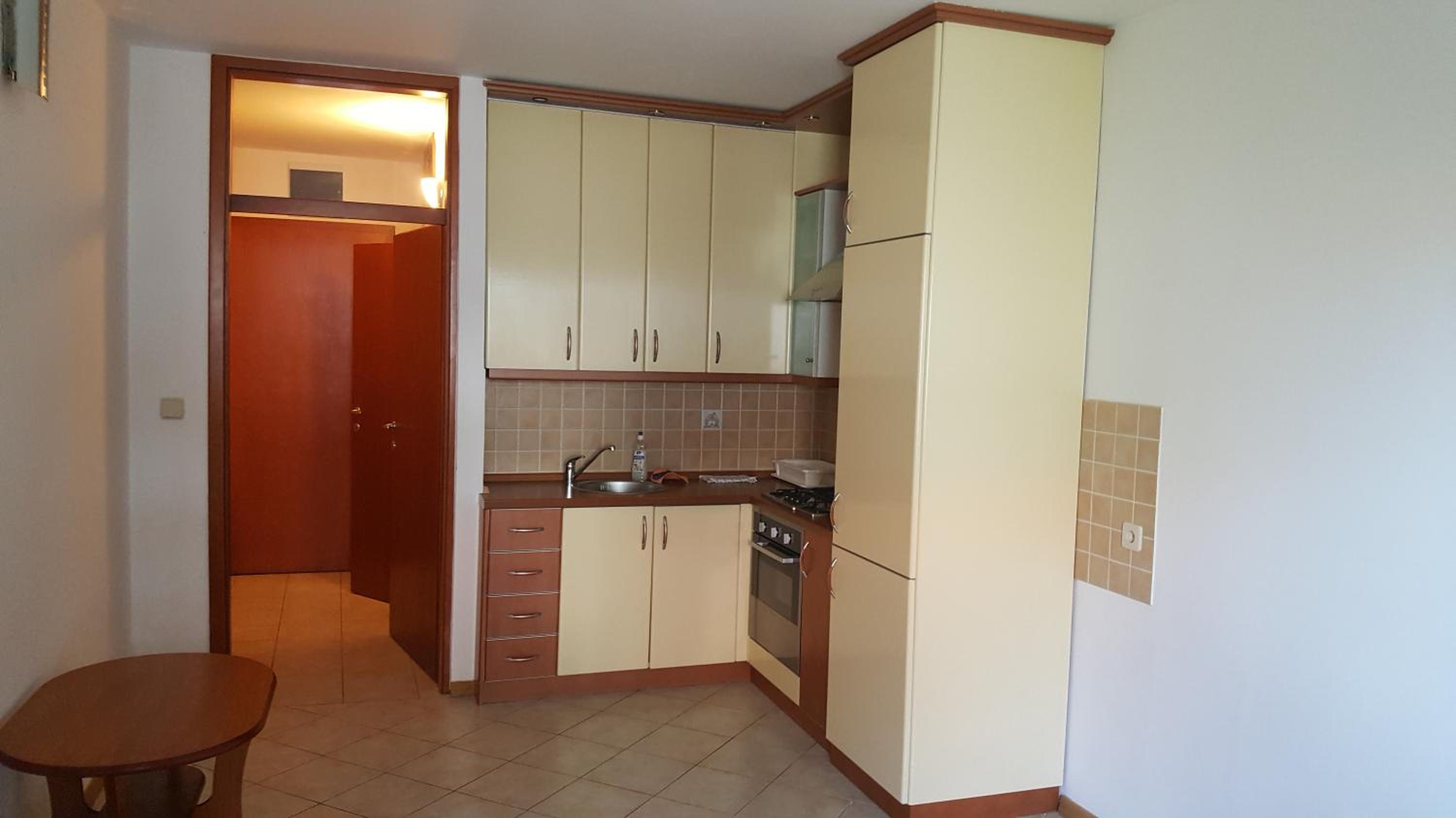 Apartment with Terrace - Photo 5