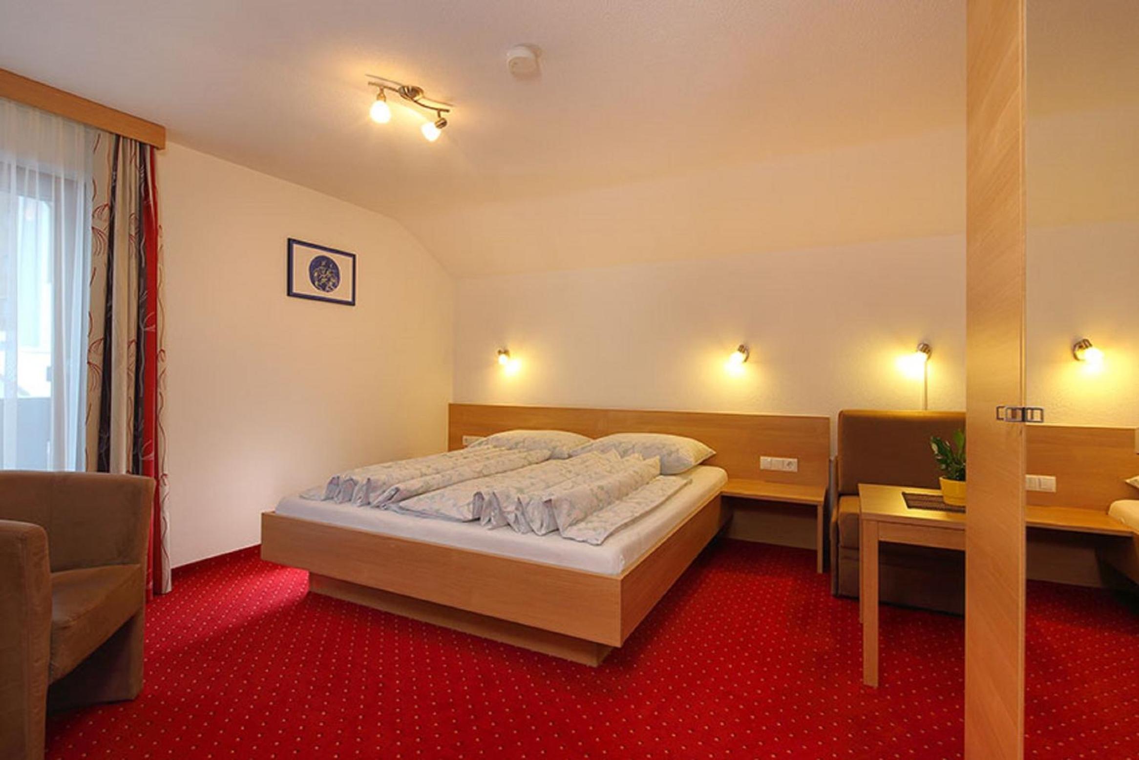 Double Room With Balcony - Upper Floor photo 1
