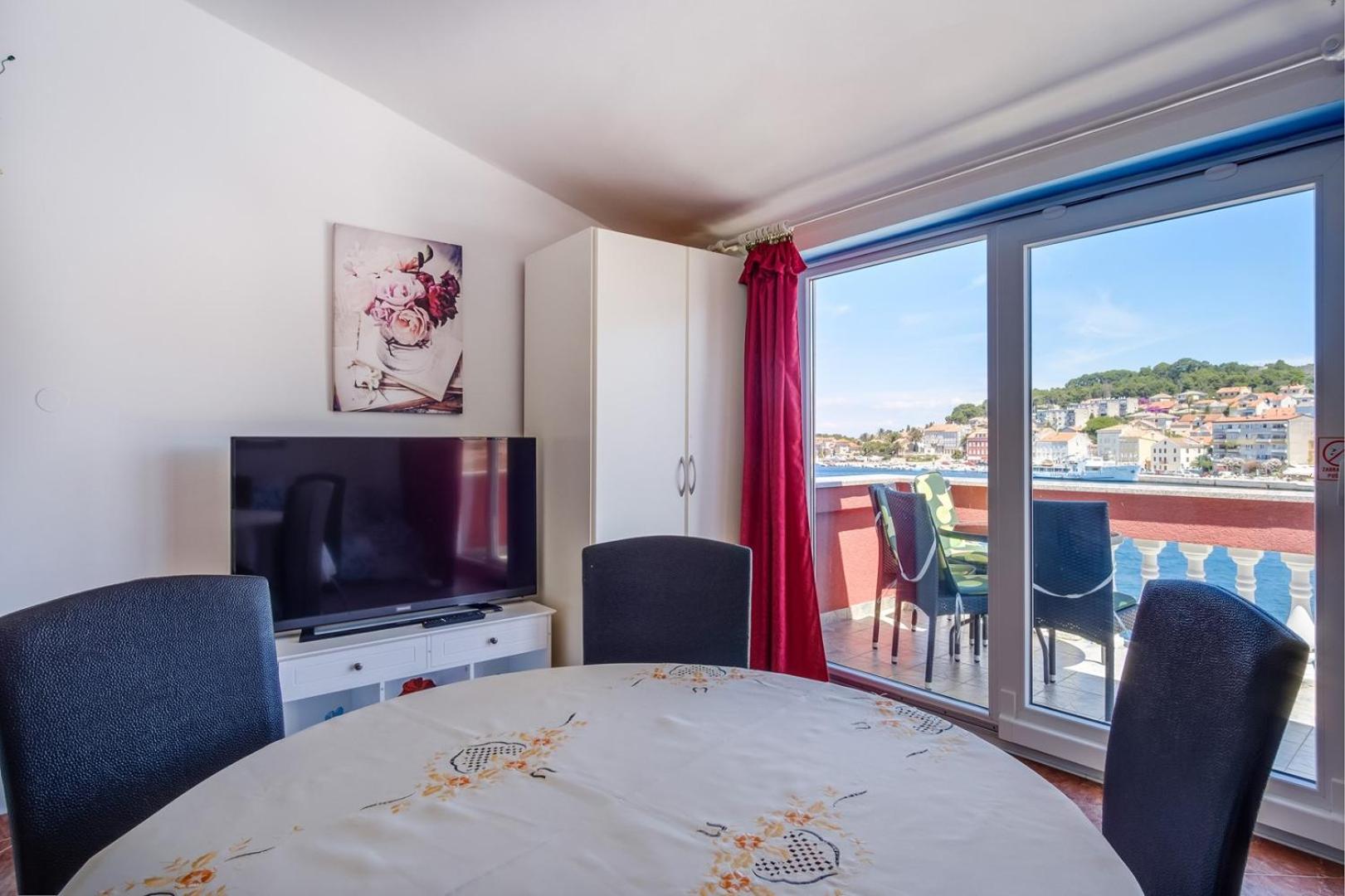 Apartment With Sea View