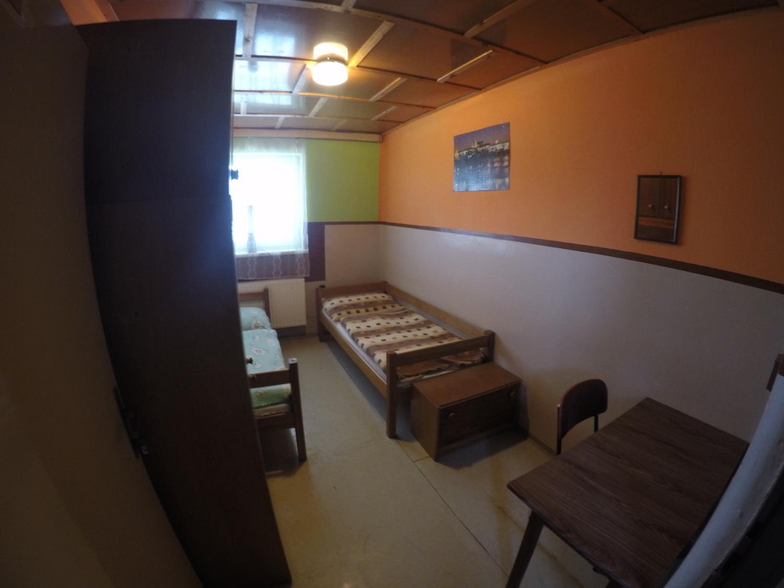 Standard Twin Room - Photo 2