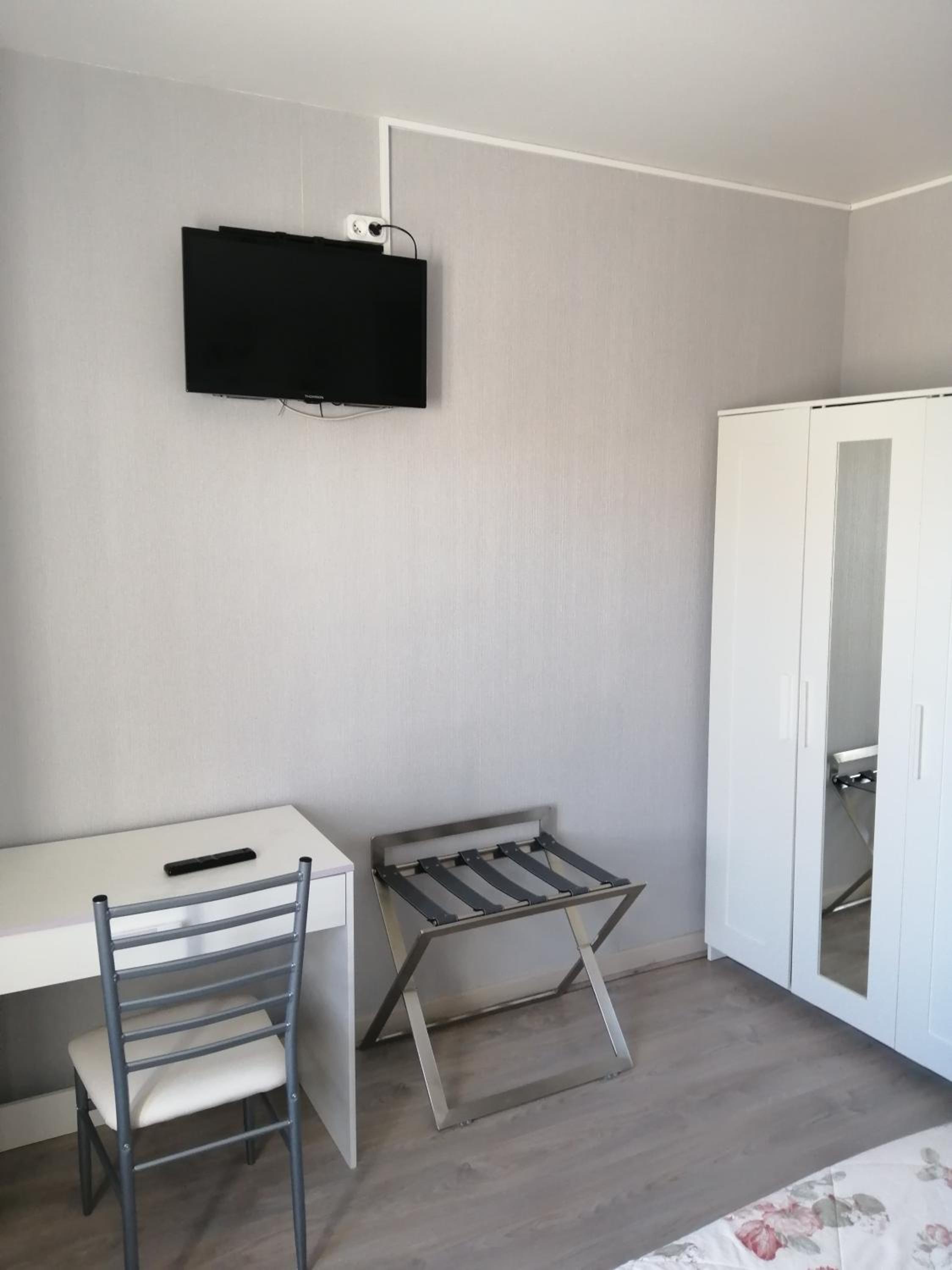 Standard Double Room - Photo 7