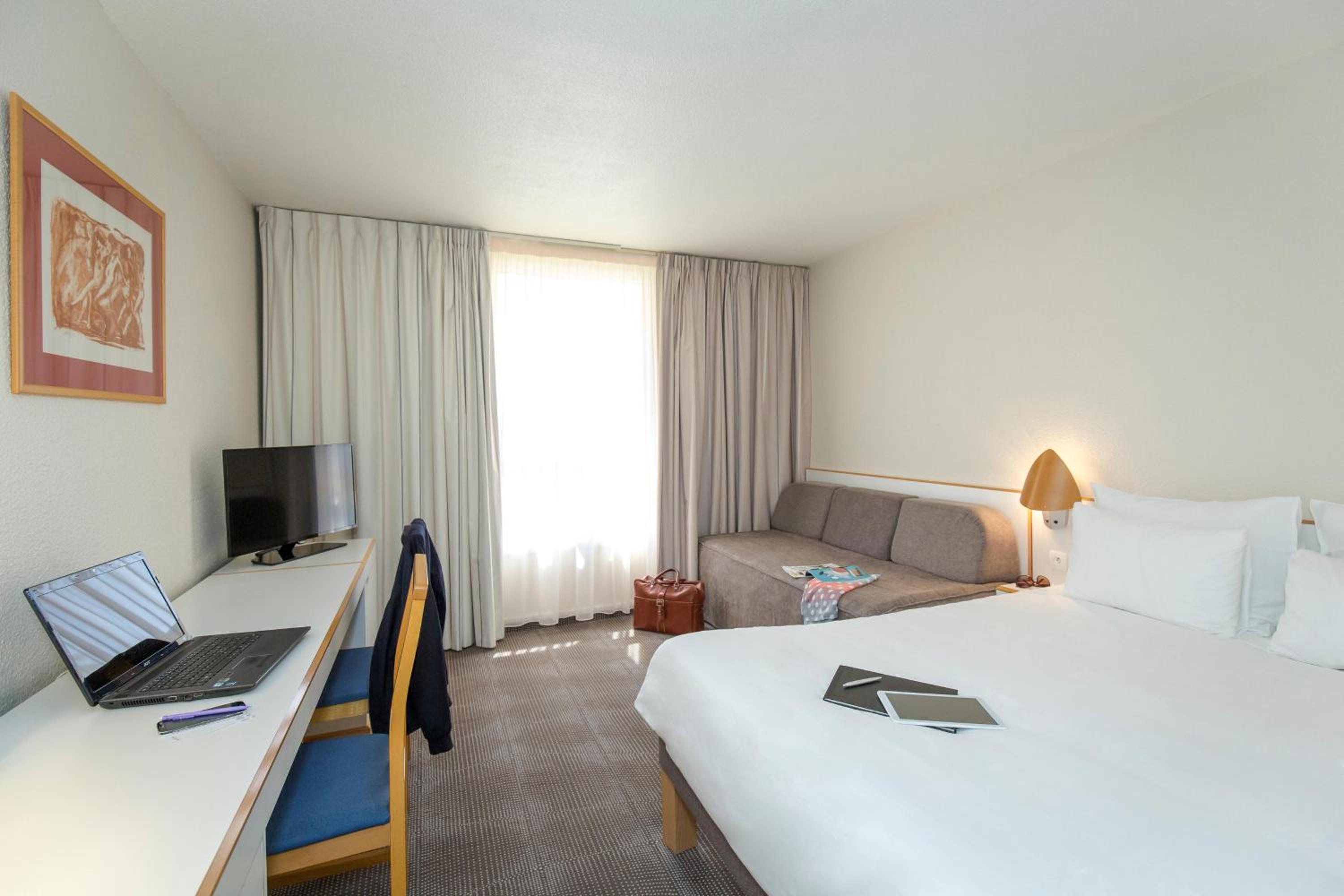 Standard Double Room with Sofa - Photo 3