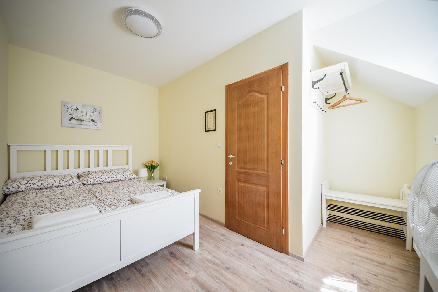 Double Room with Shared Bathroom photo 1