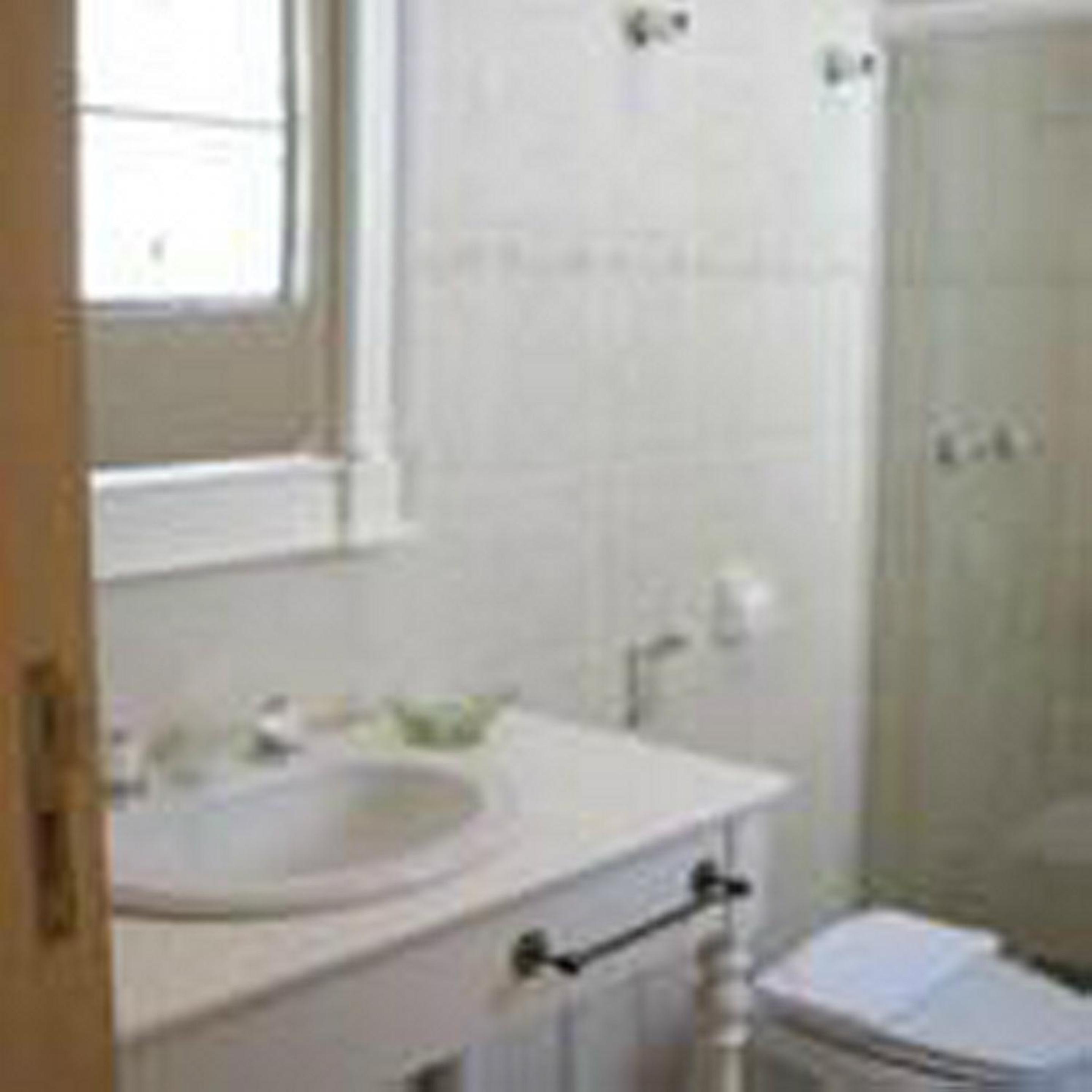 Economy Double Room - Photo 3
