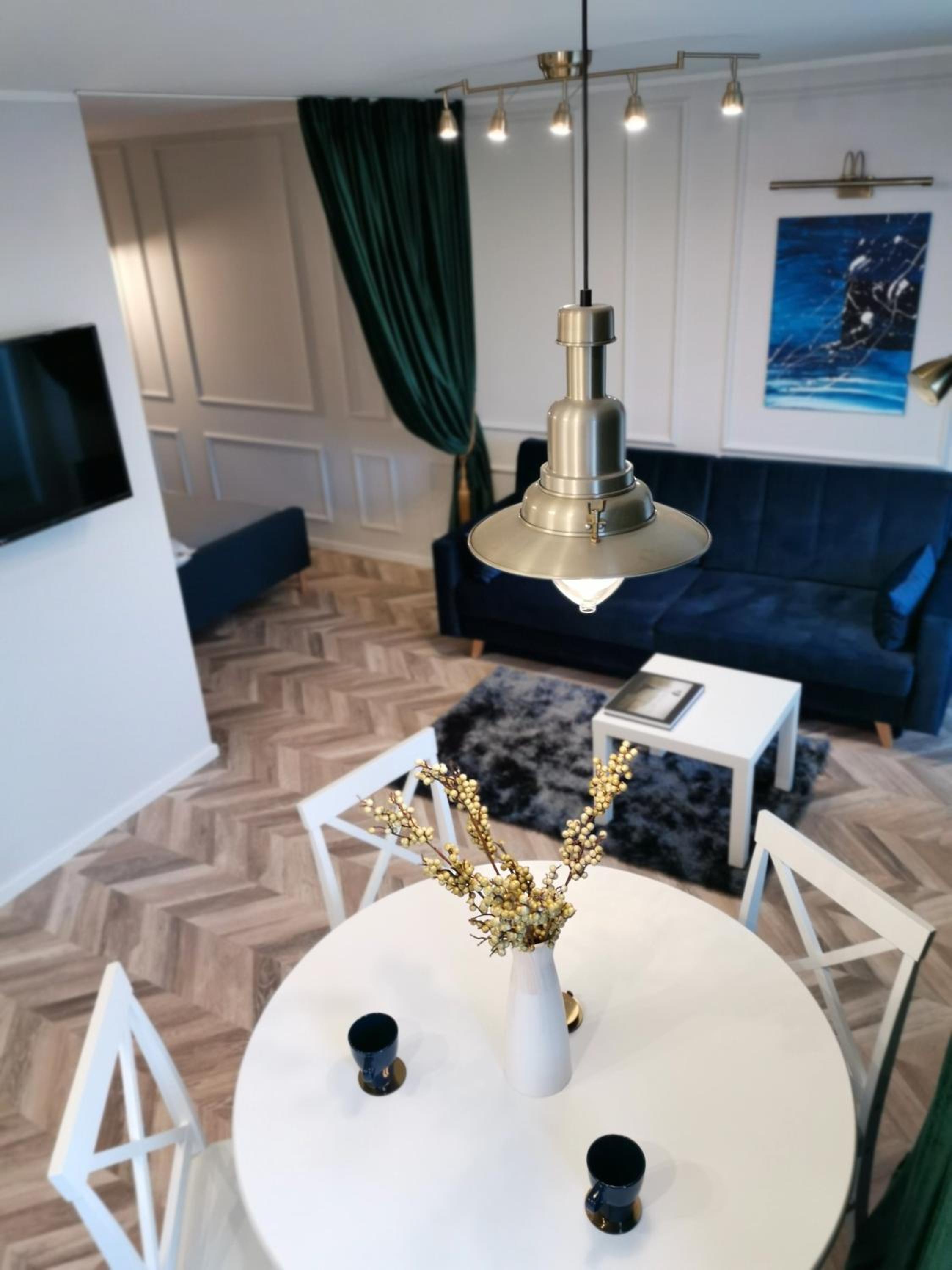 One-Bedroom Apartment - Photo 10
