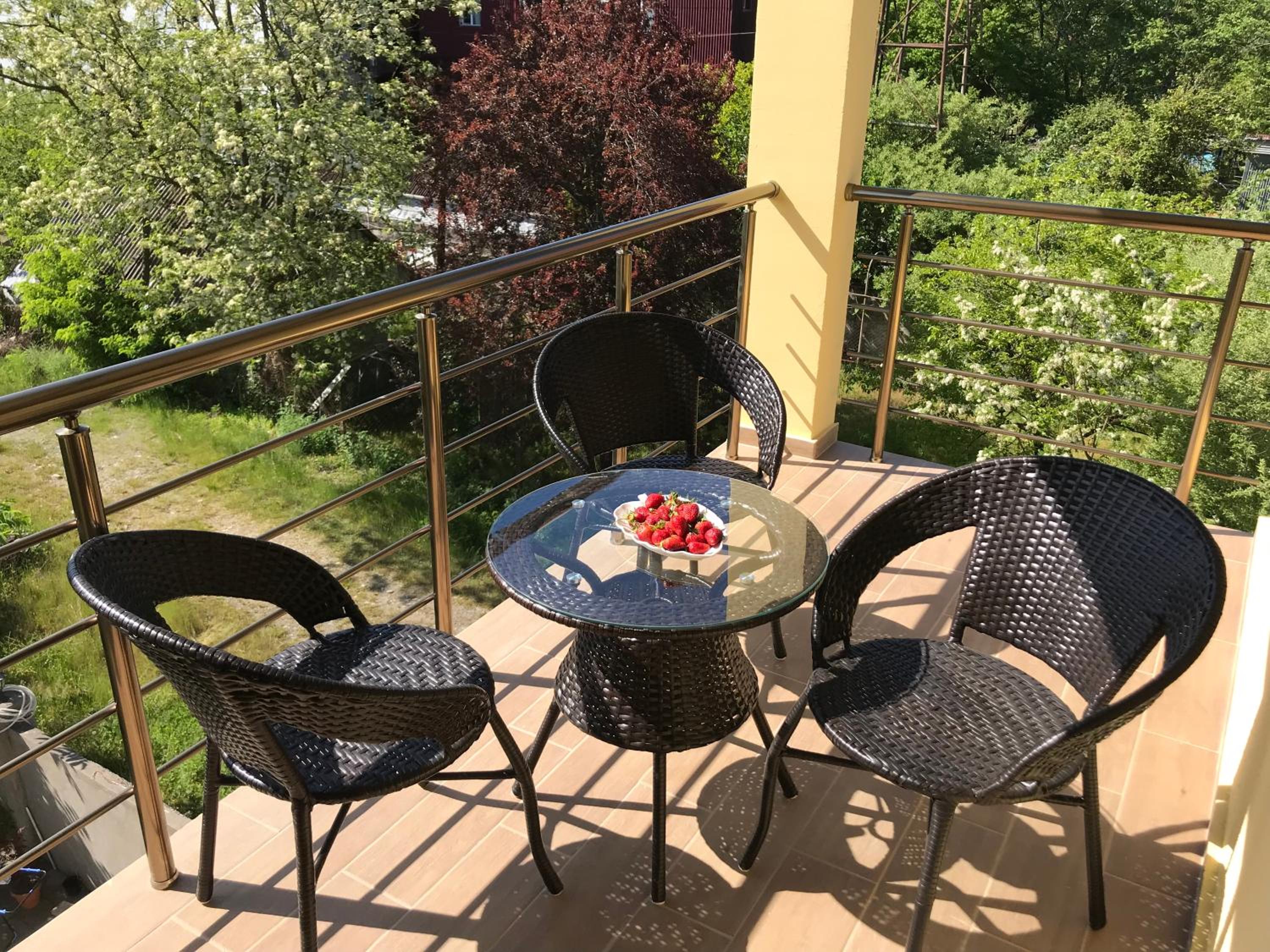 Apartment with Balcony photo 2