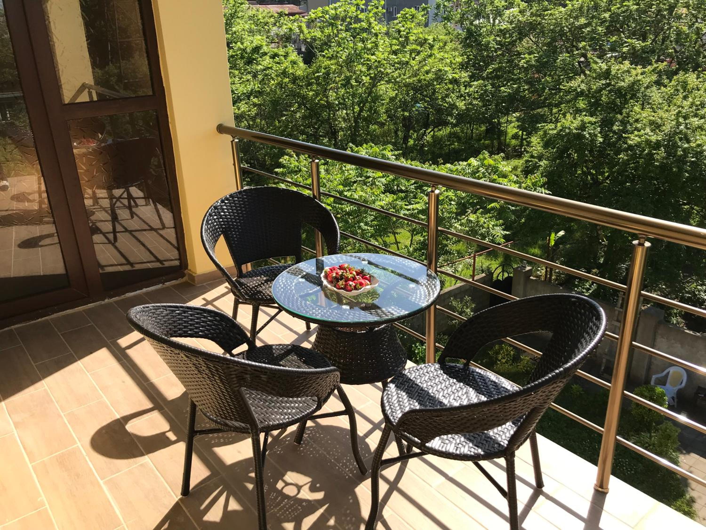 Apartment with Balcony photo 3