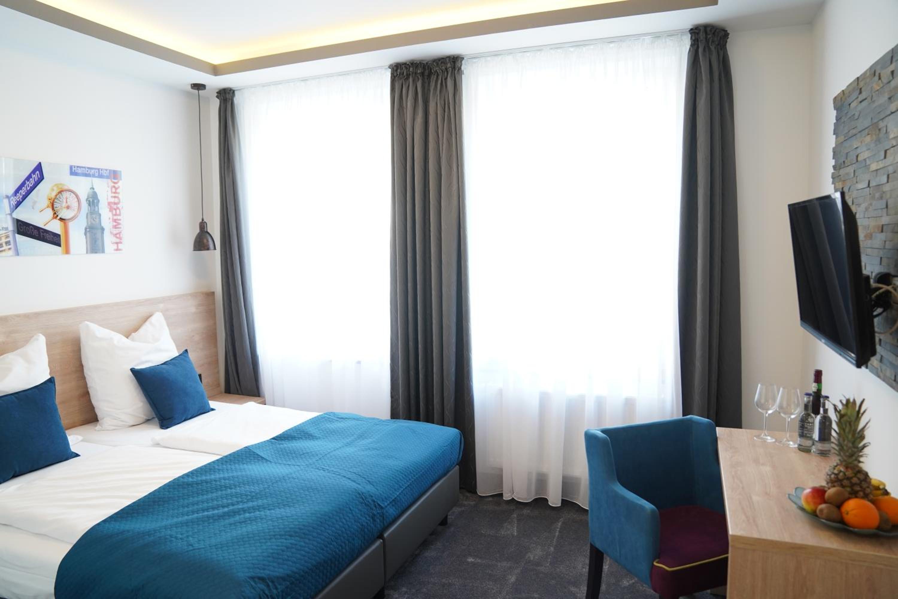 Deluxe Double Room - Photo 1
