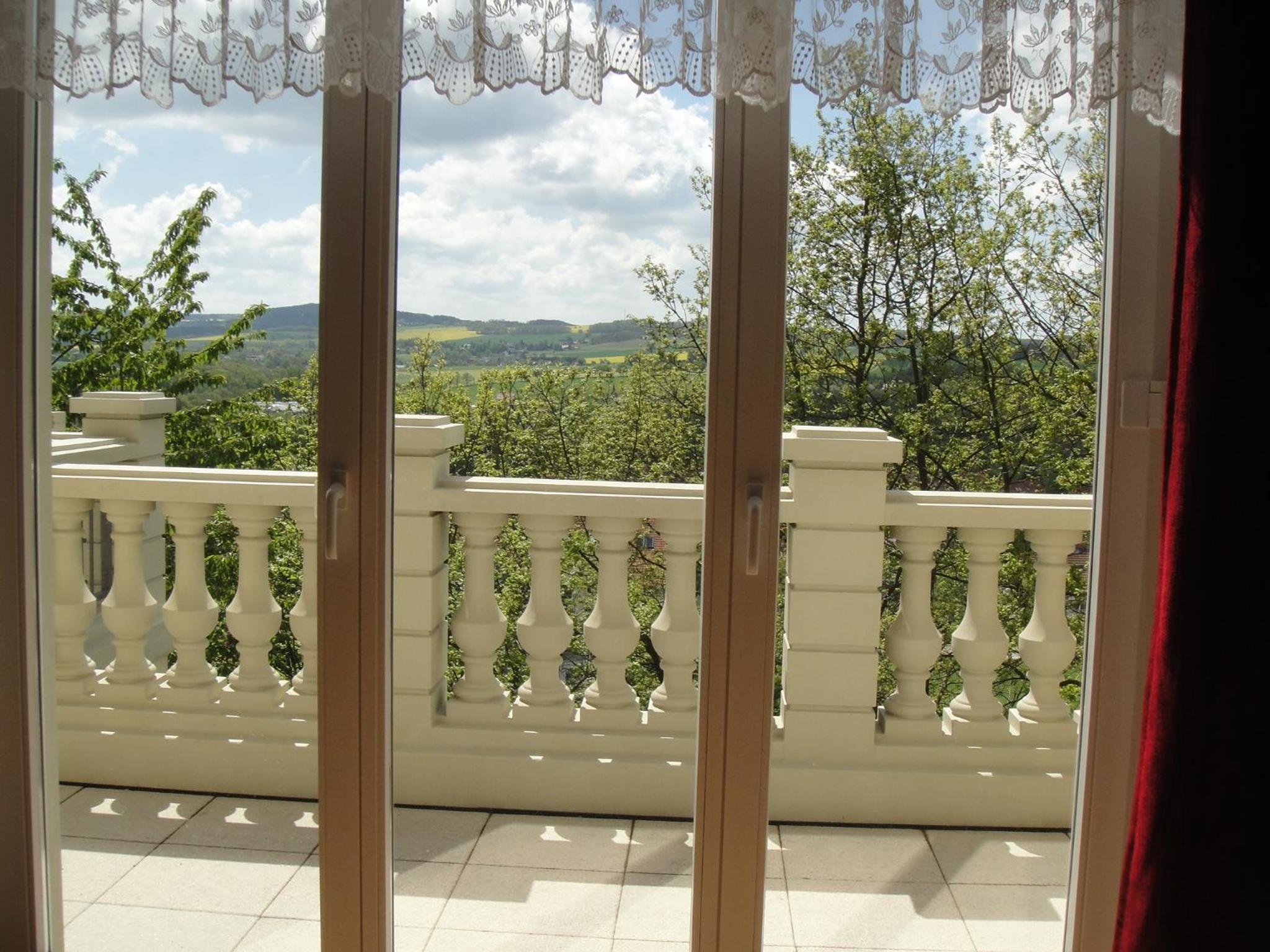 One-Bedroom Apartment with Balcony photo 3