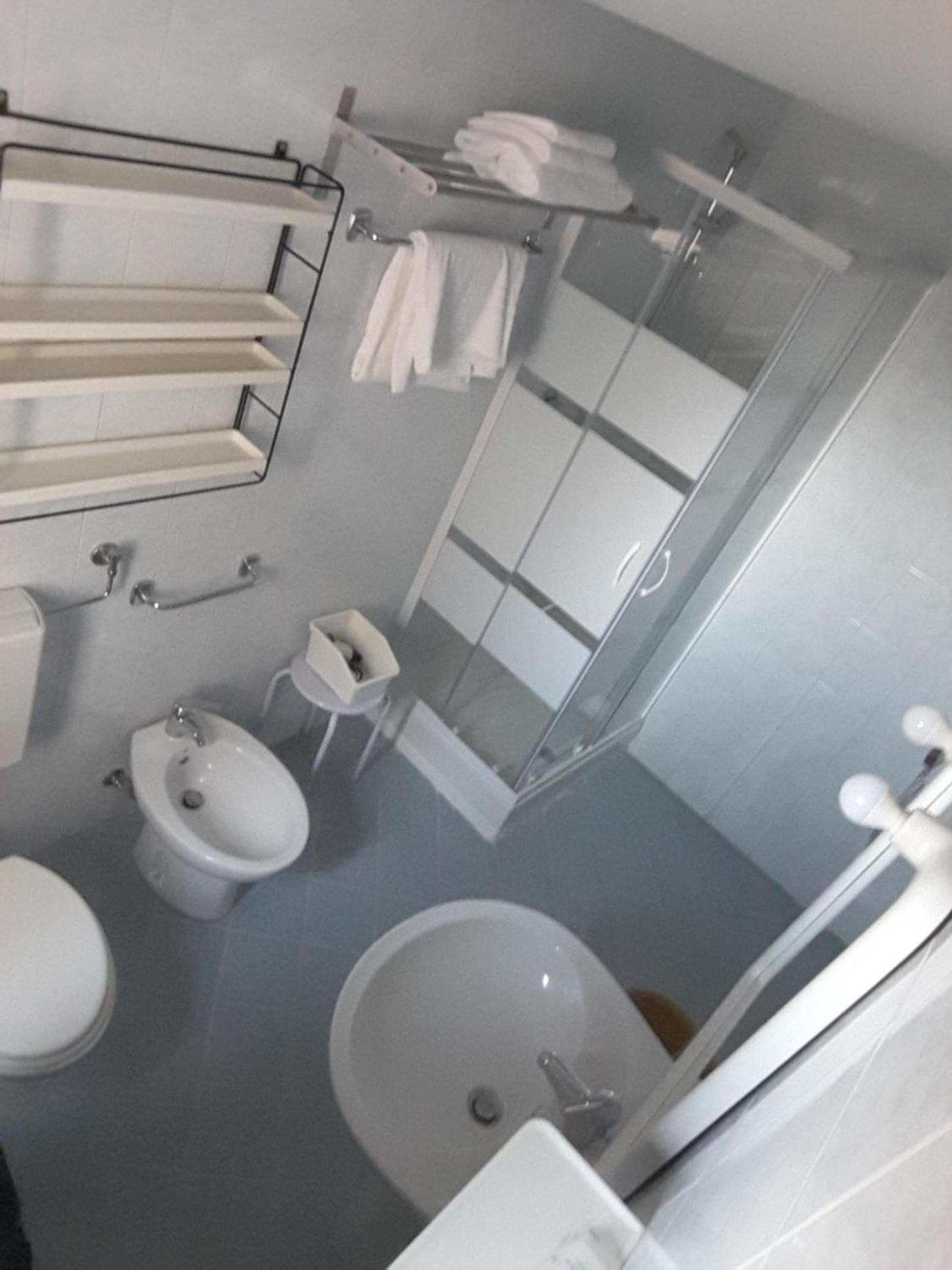 Deluxe Room - Photo 11
