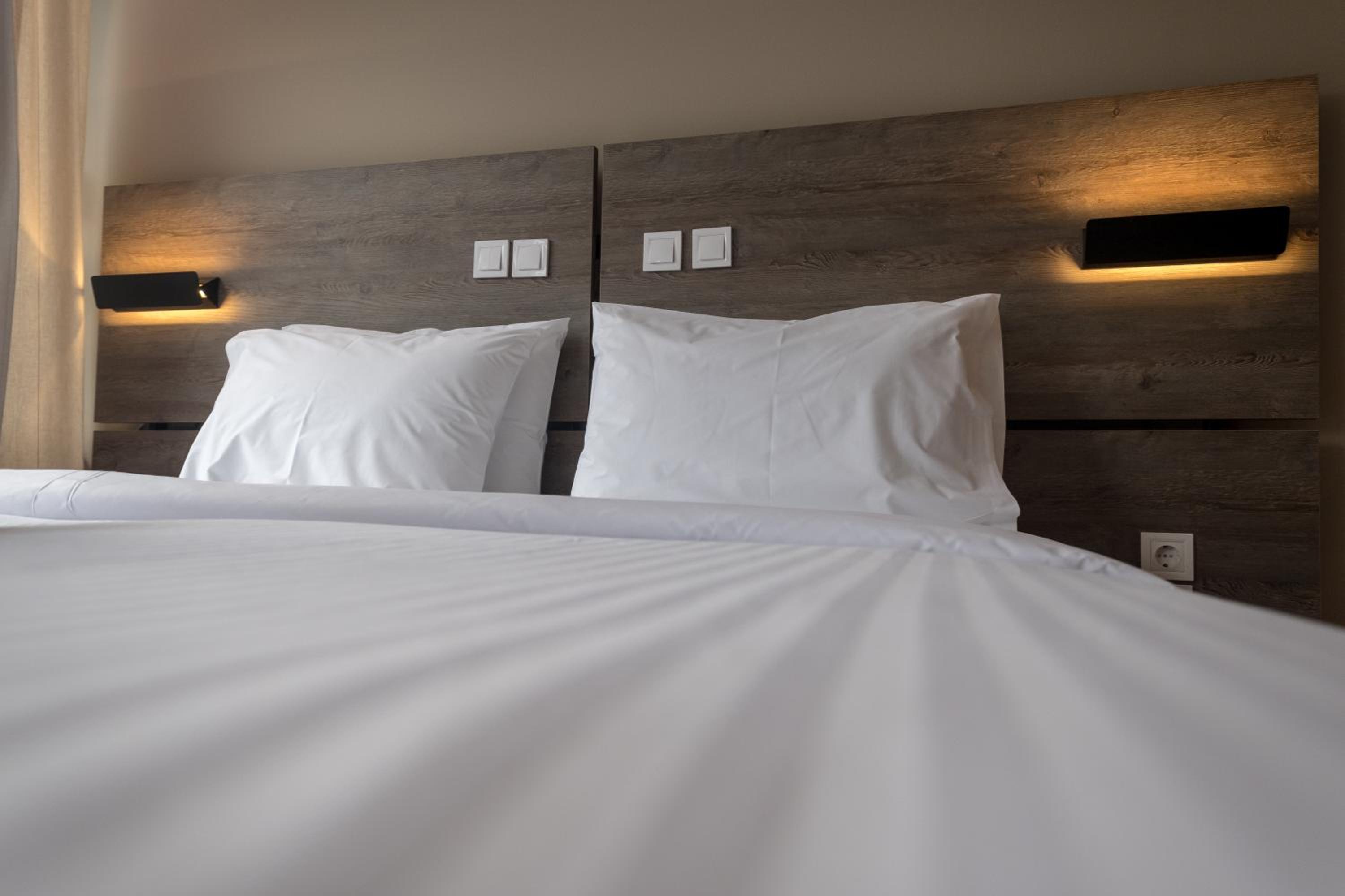 Standard Double Room - Photo 19