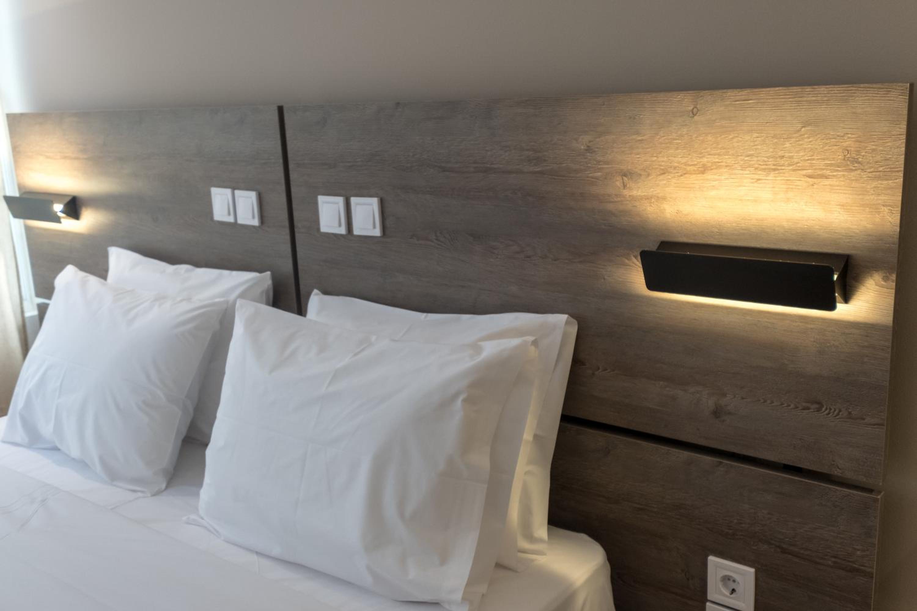 Standard Double Room - Photo 23