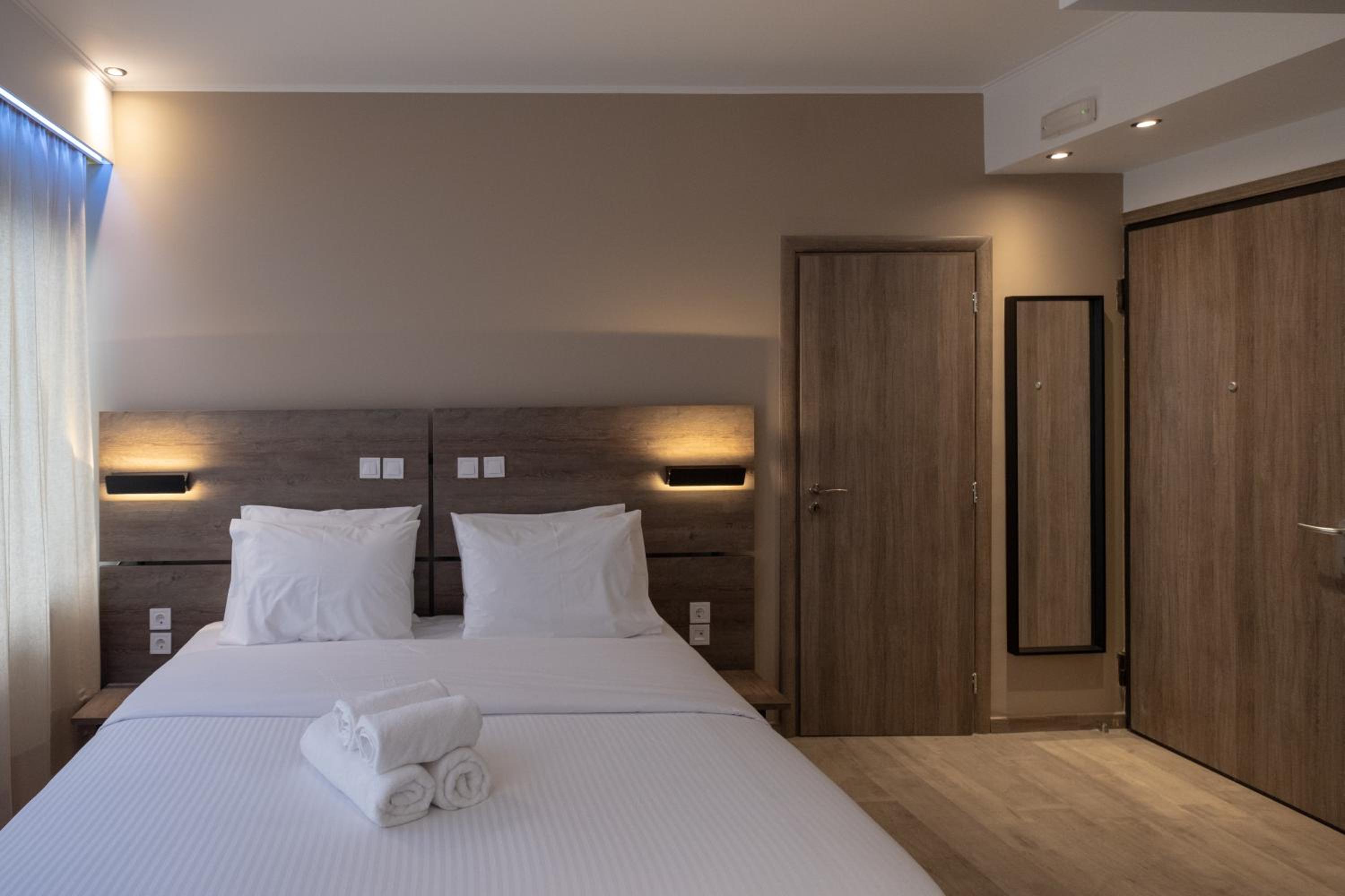 Standard Double Room - Photo 15