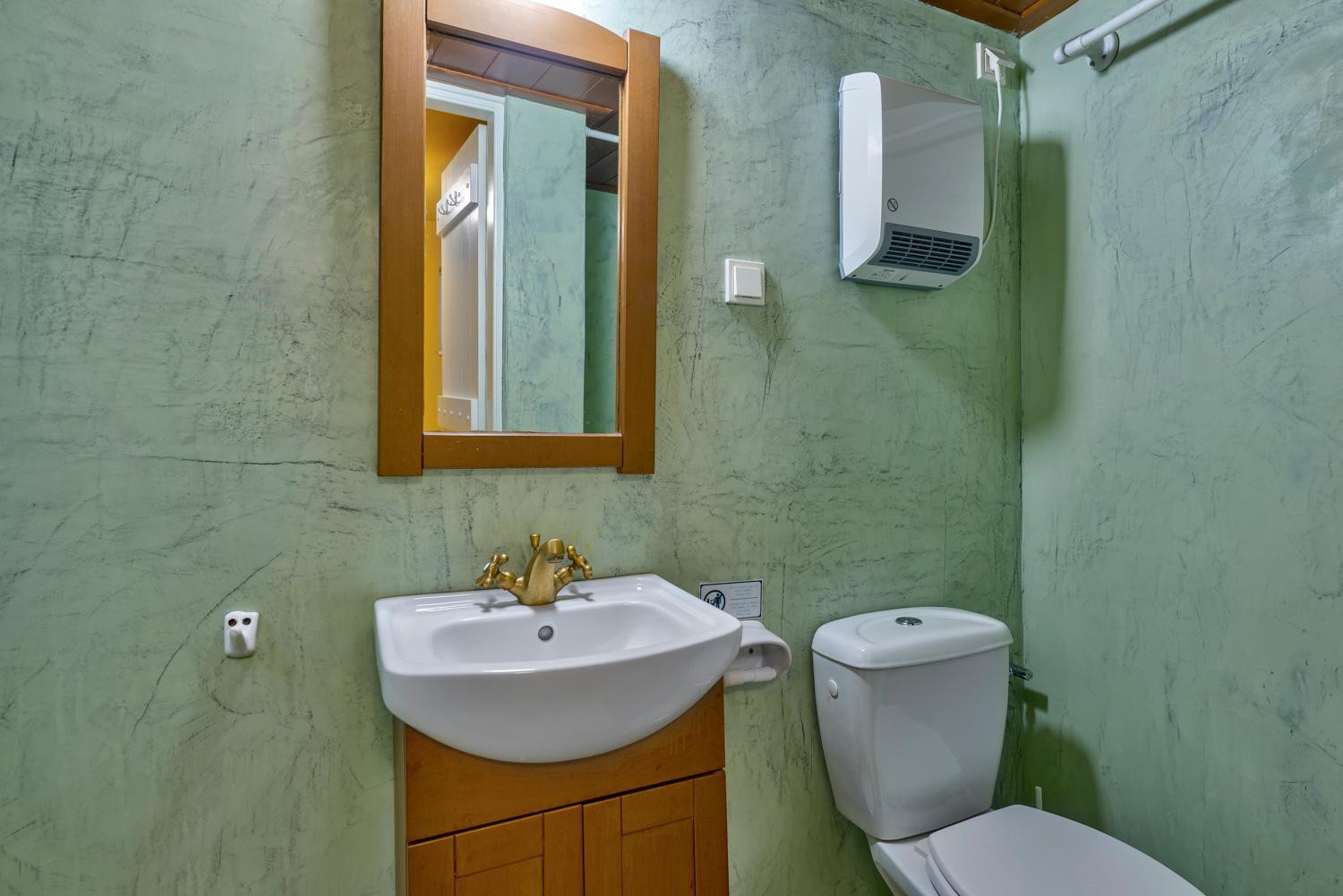 Two-Bedroom Apartment - Photo 2