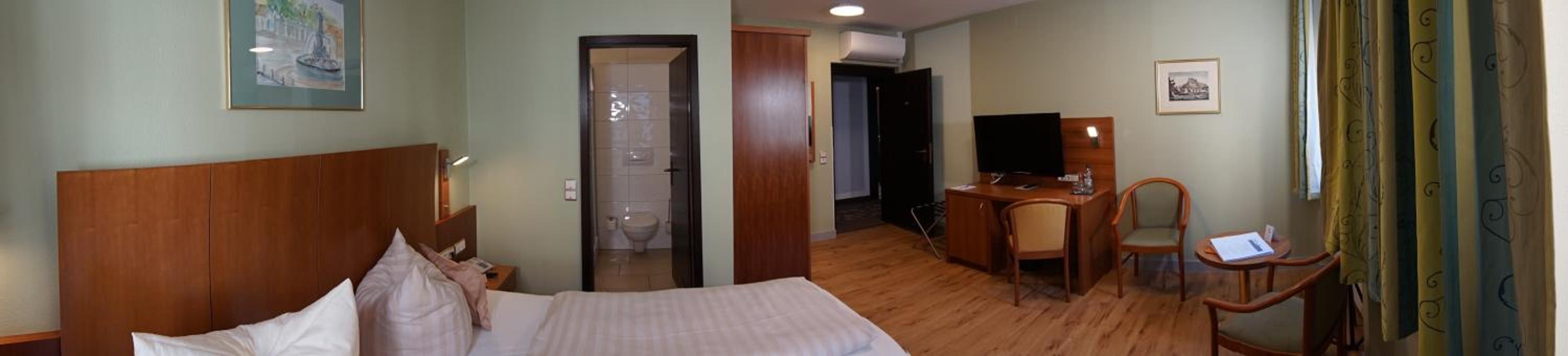 Double Room - Photo 5