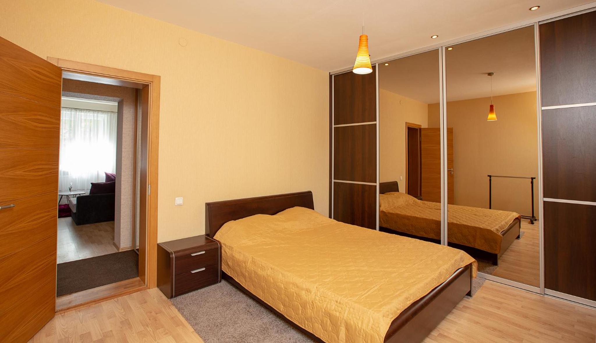 One-Bedroom Apartment - Photo 4