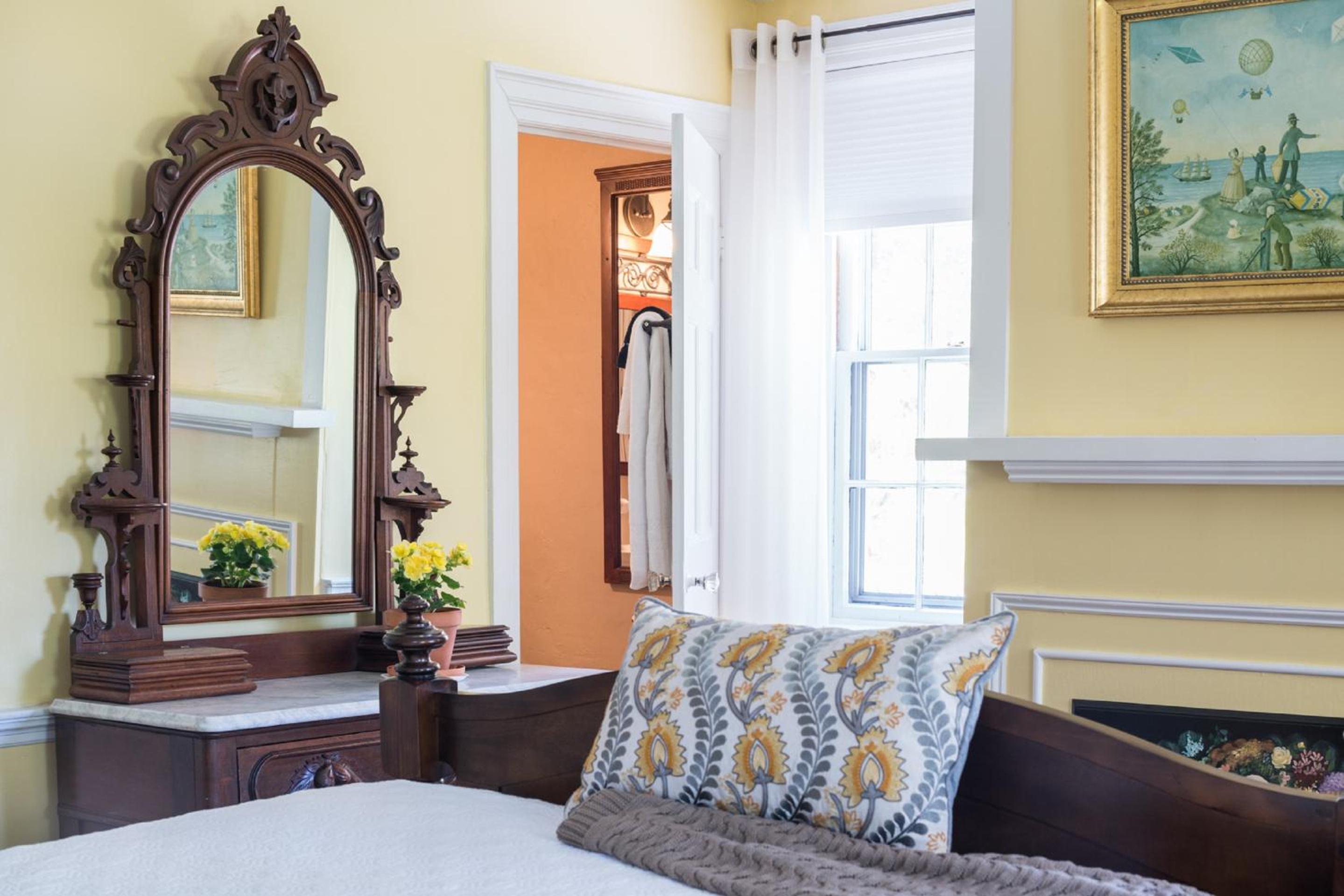 Queen Room 9 photo 3