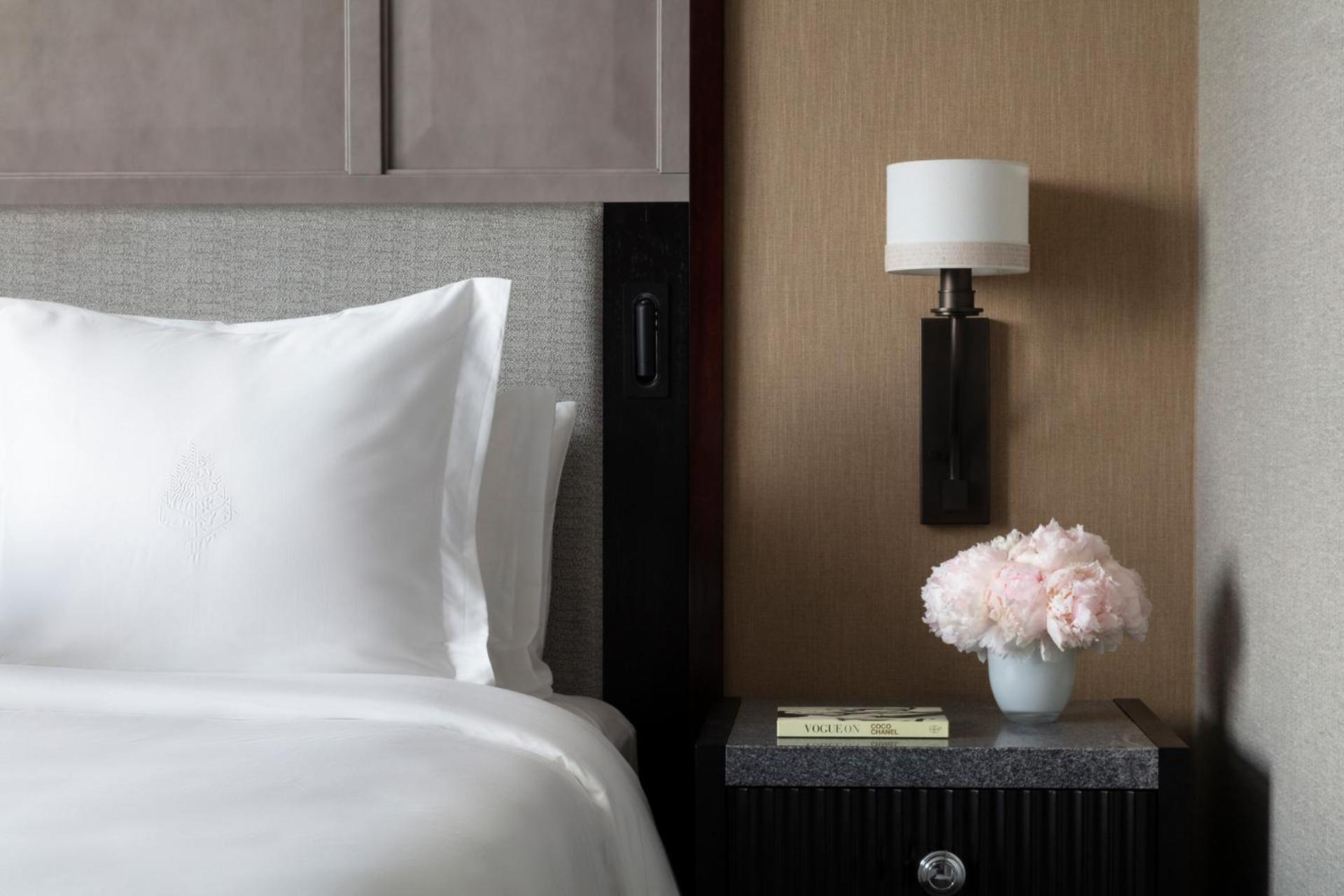 Premier Queen Room with Two Queen Beds photo 3