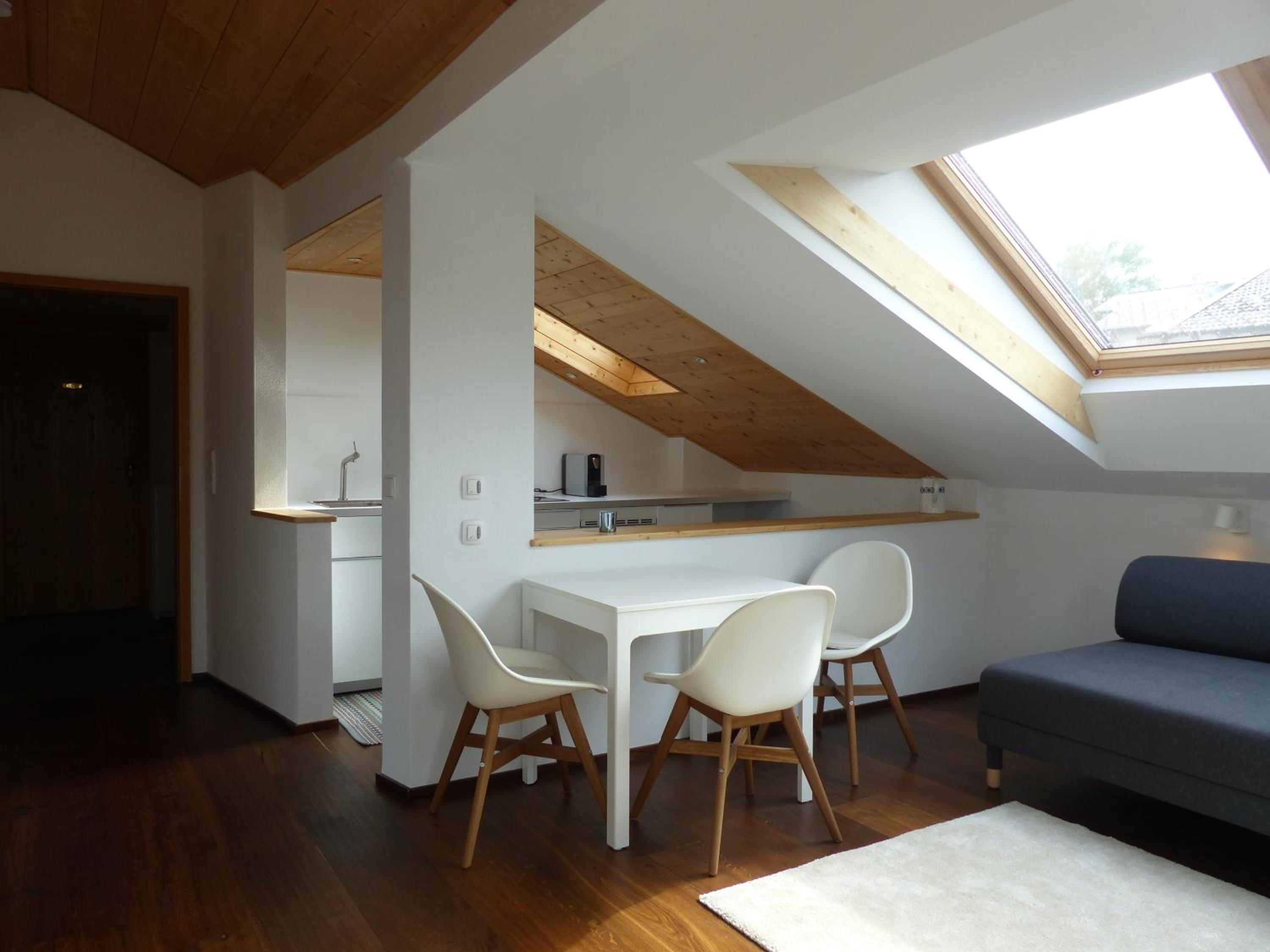 Studio Apartment - Photo 2