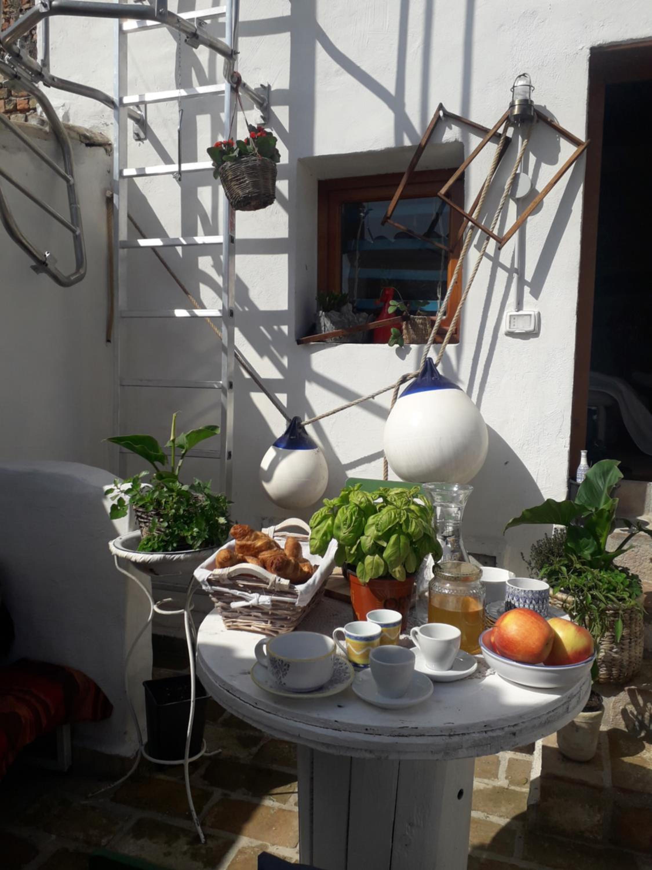 Apartment with Terrace - Photo 3