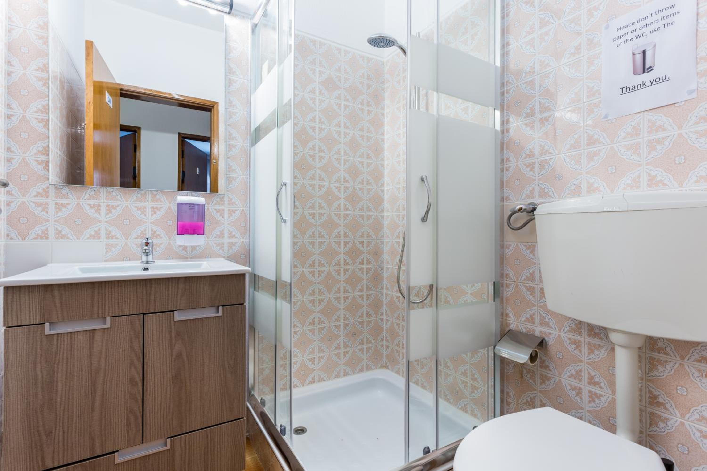 Double Room - Photo 3