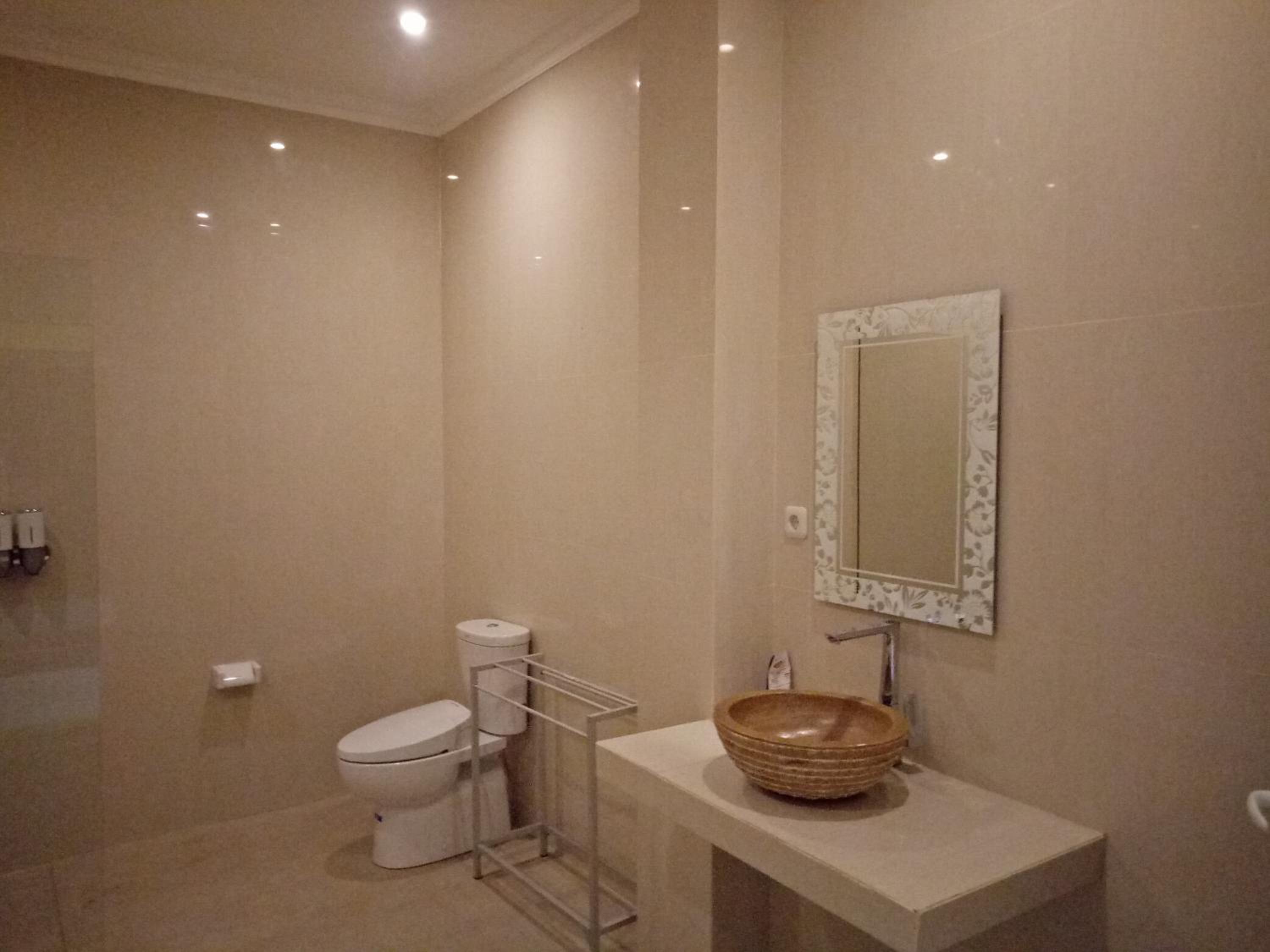 Honeymoon Room - Photo 6