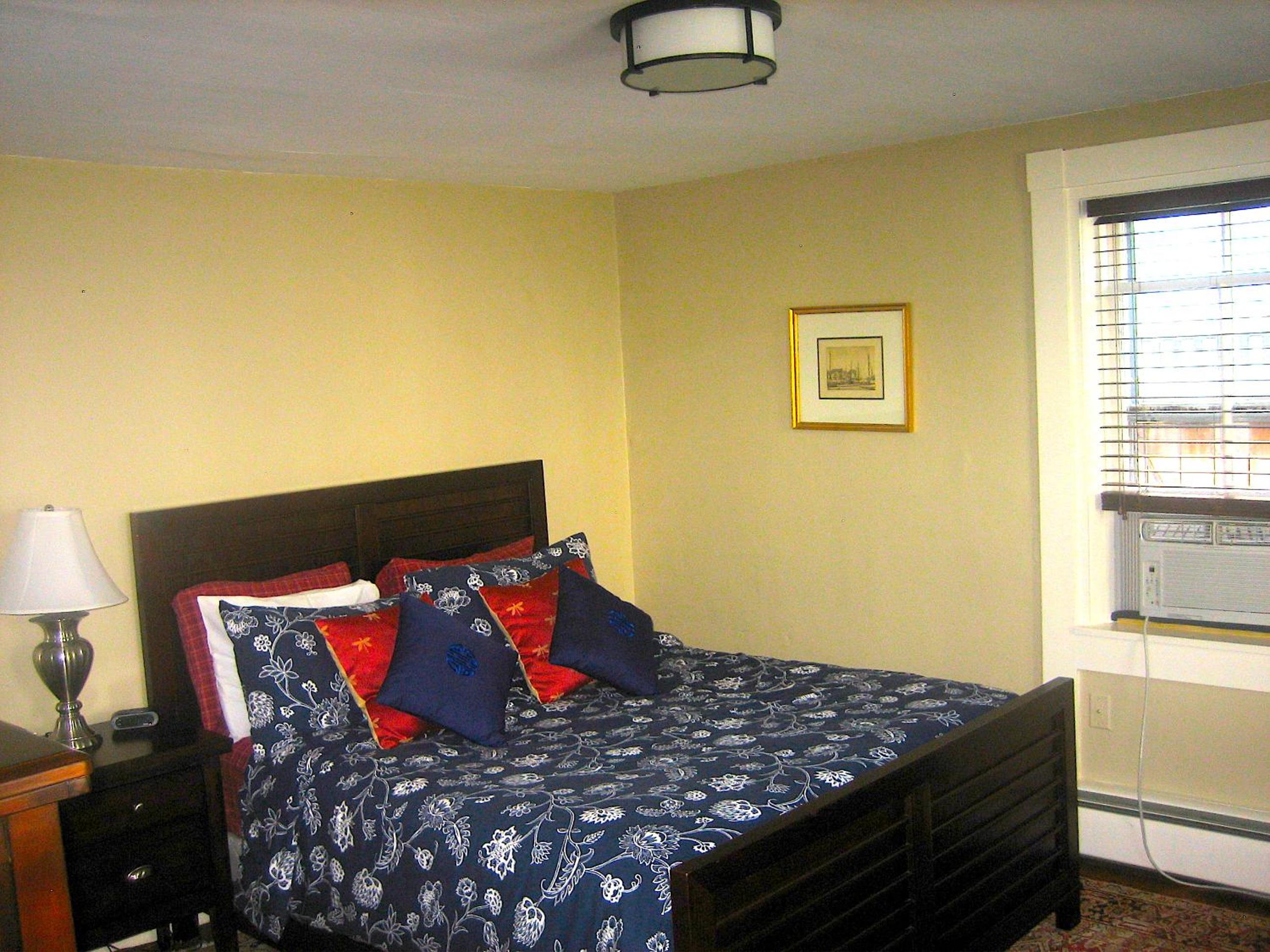 Four-Bedroom House photo 2