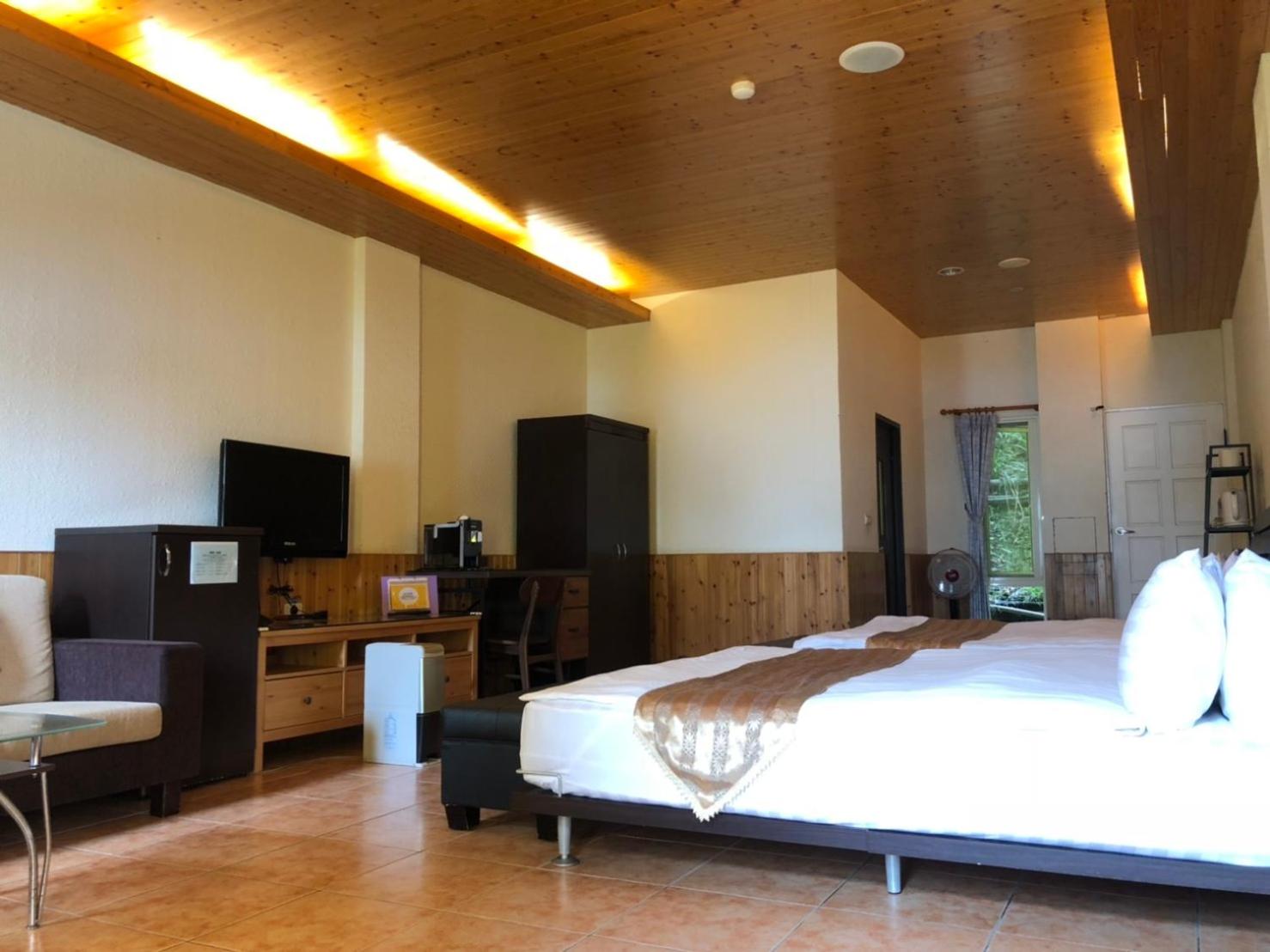 Deluxe Family Room - First Floor - Building B photo 3