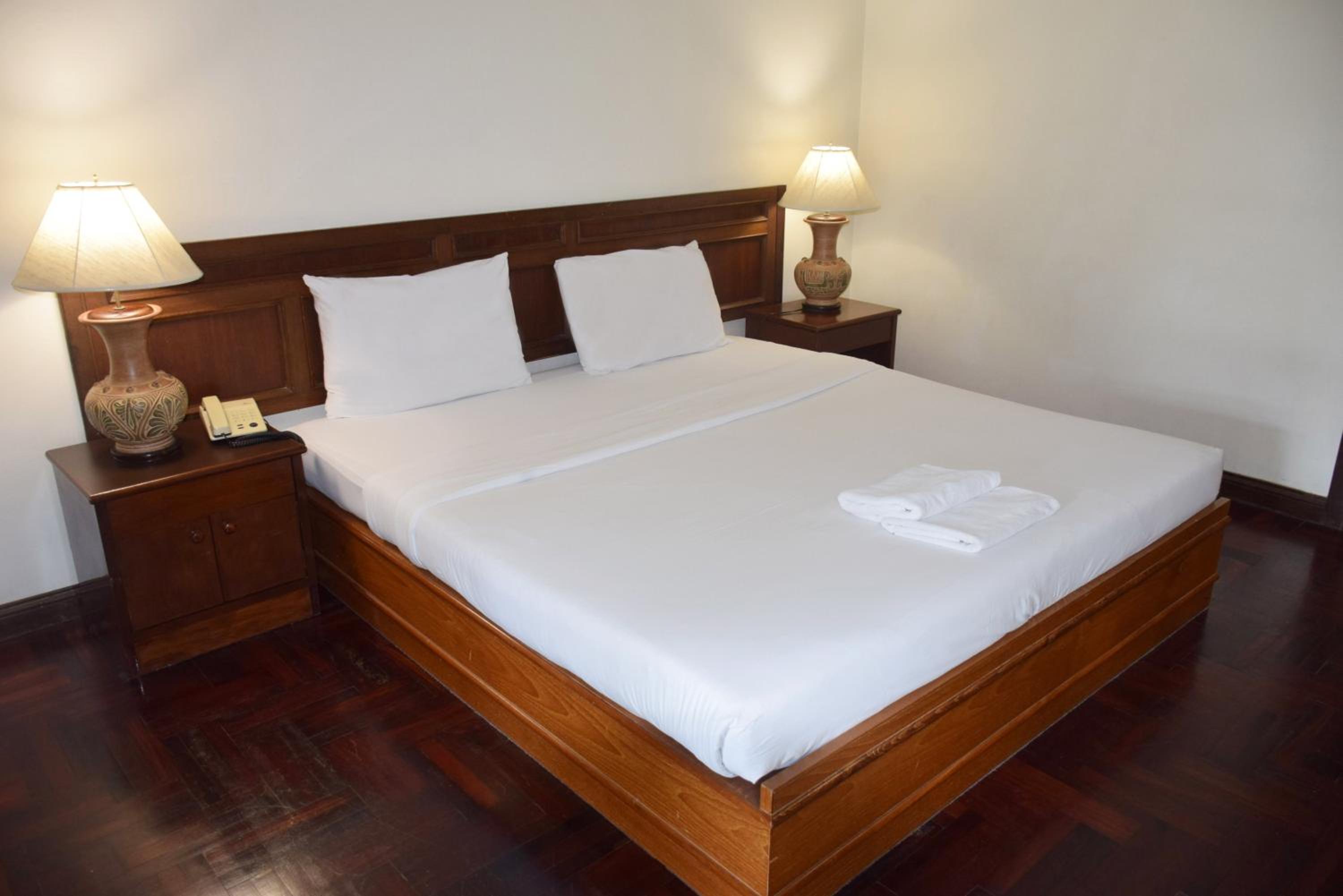 Double Room with Balcony - Photo 7