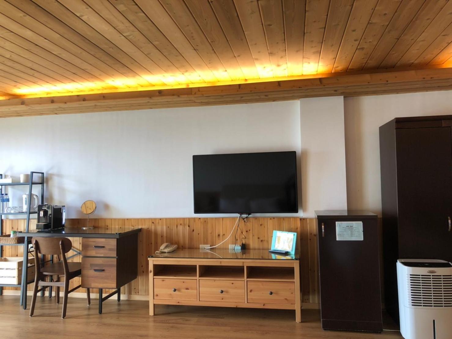 Deluxe Family Room - Second Floor - Building B photo 3